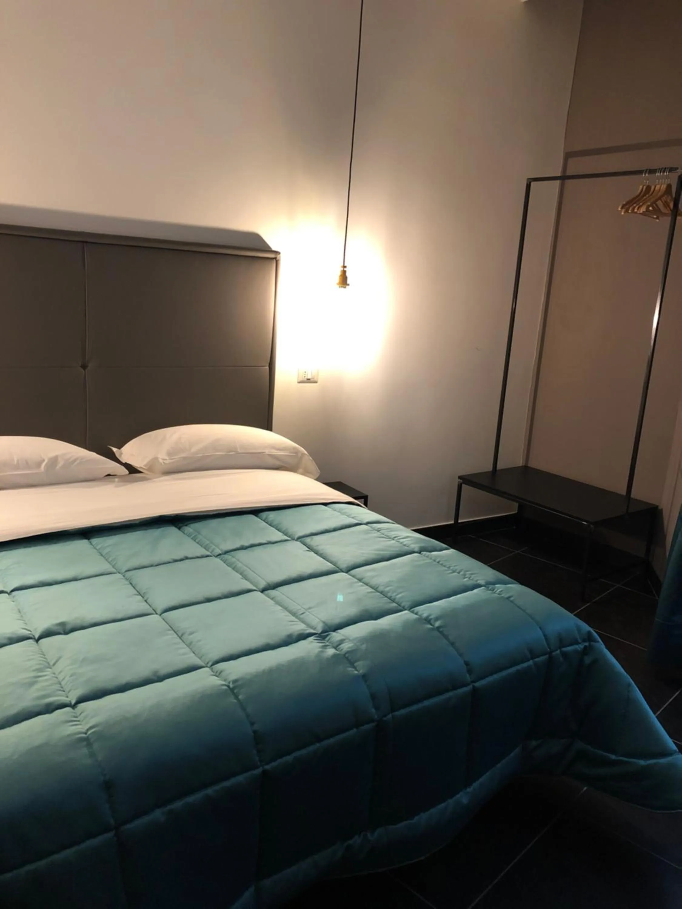 Photo of the whole room, Bed in Pit Stop Napoli Centrale