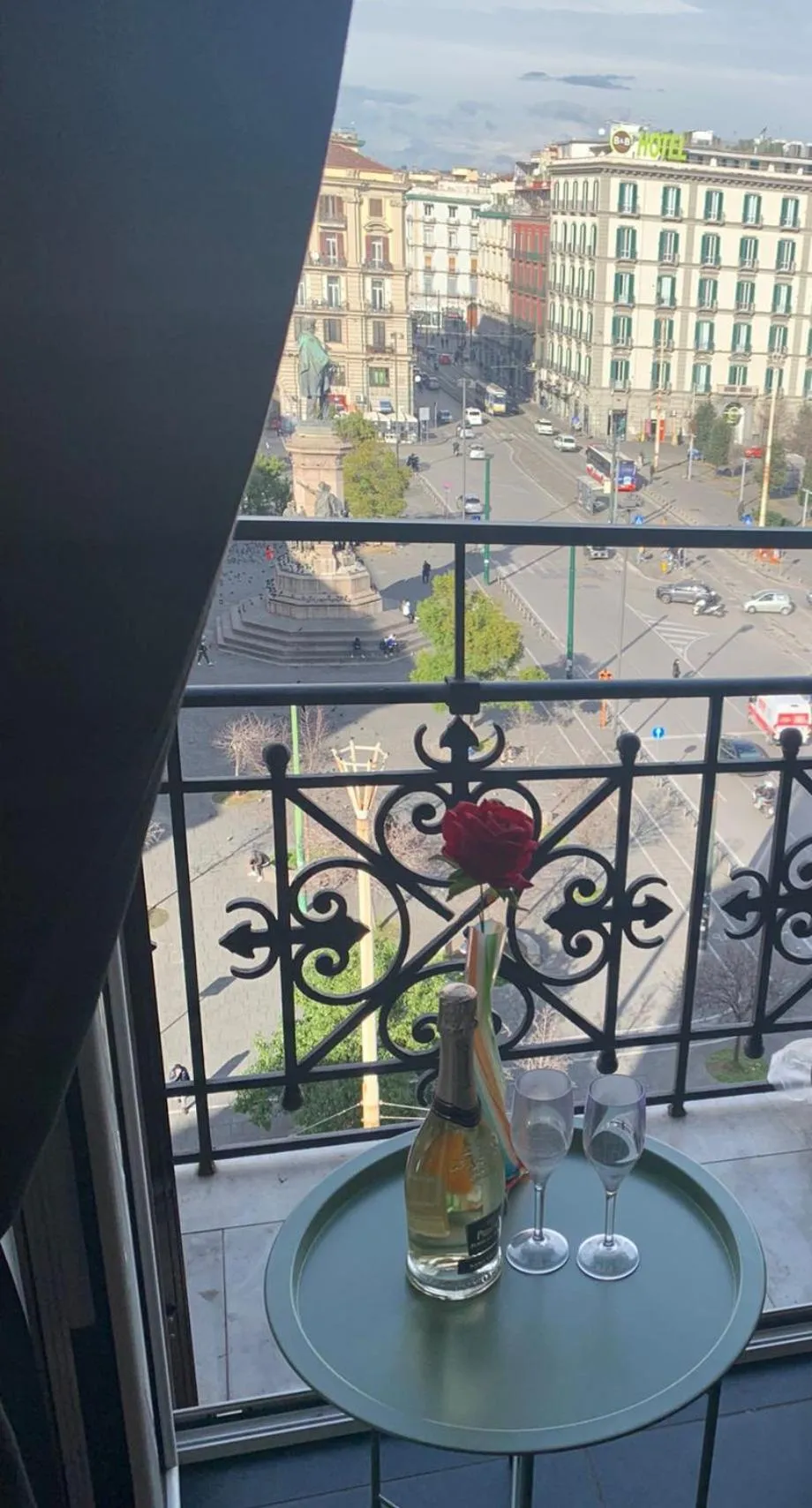 City view in Pit Stop Napoli Centrale