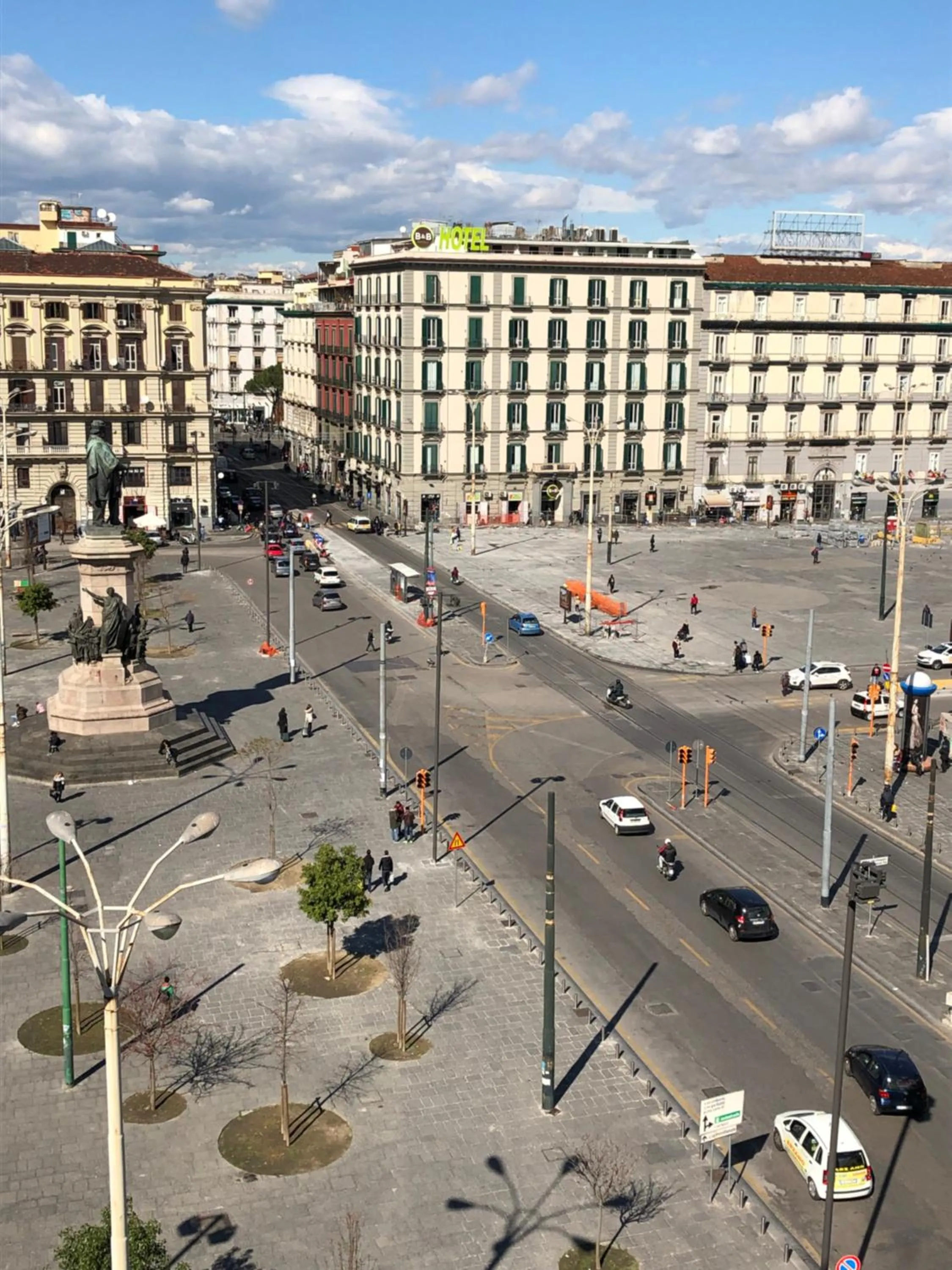 City view in Pit Stop Napoli Centrale