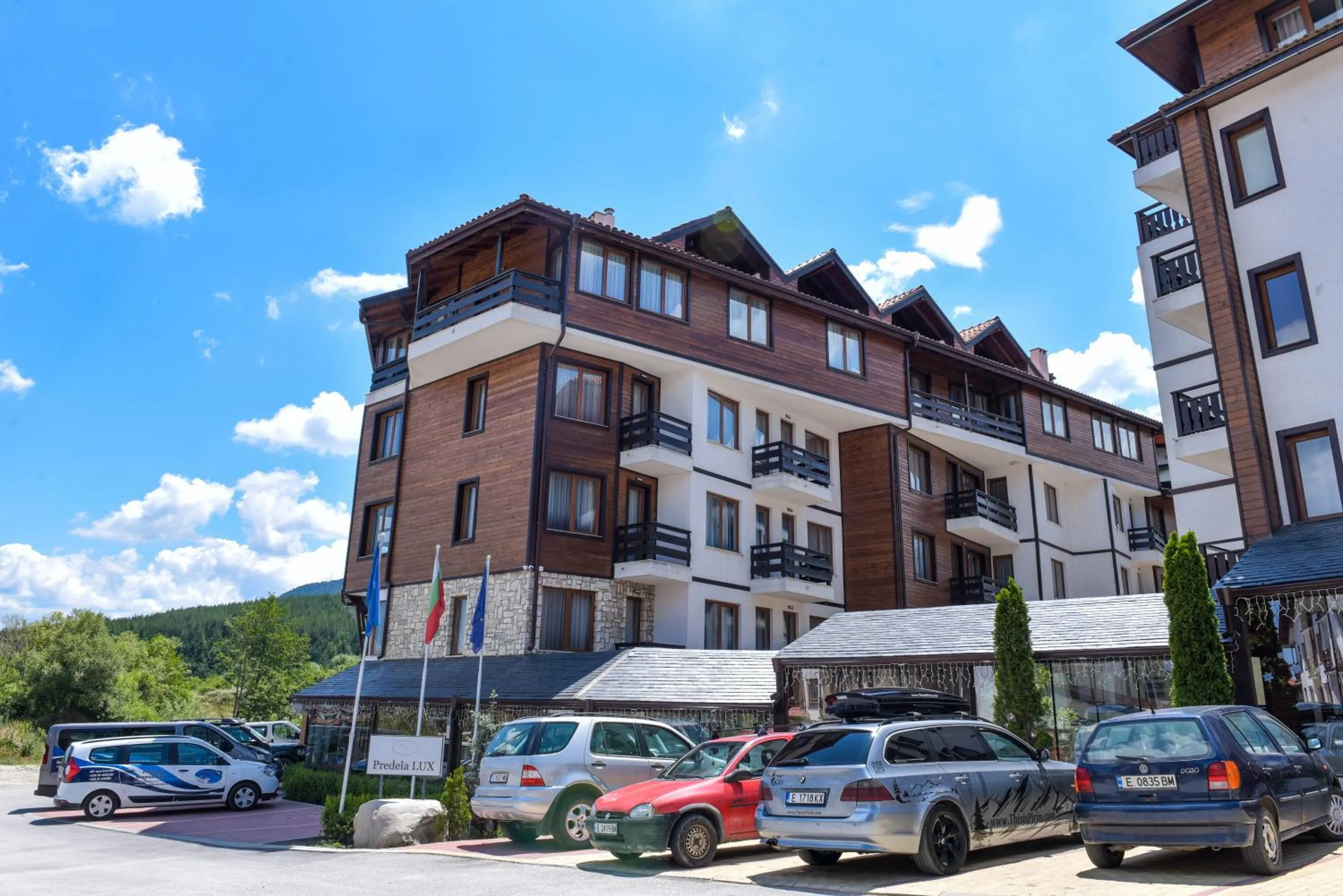 Street view in Predela 2 Aparthotel