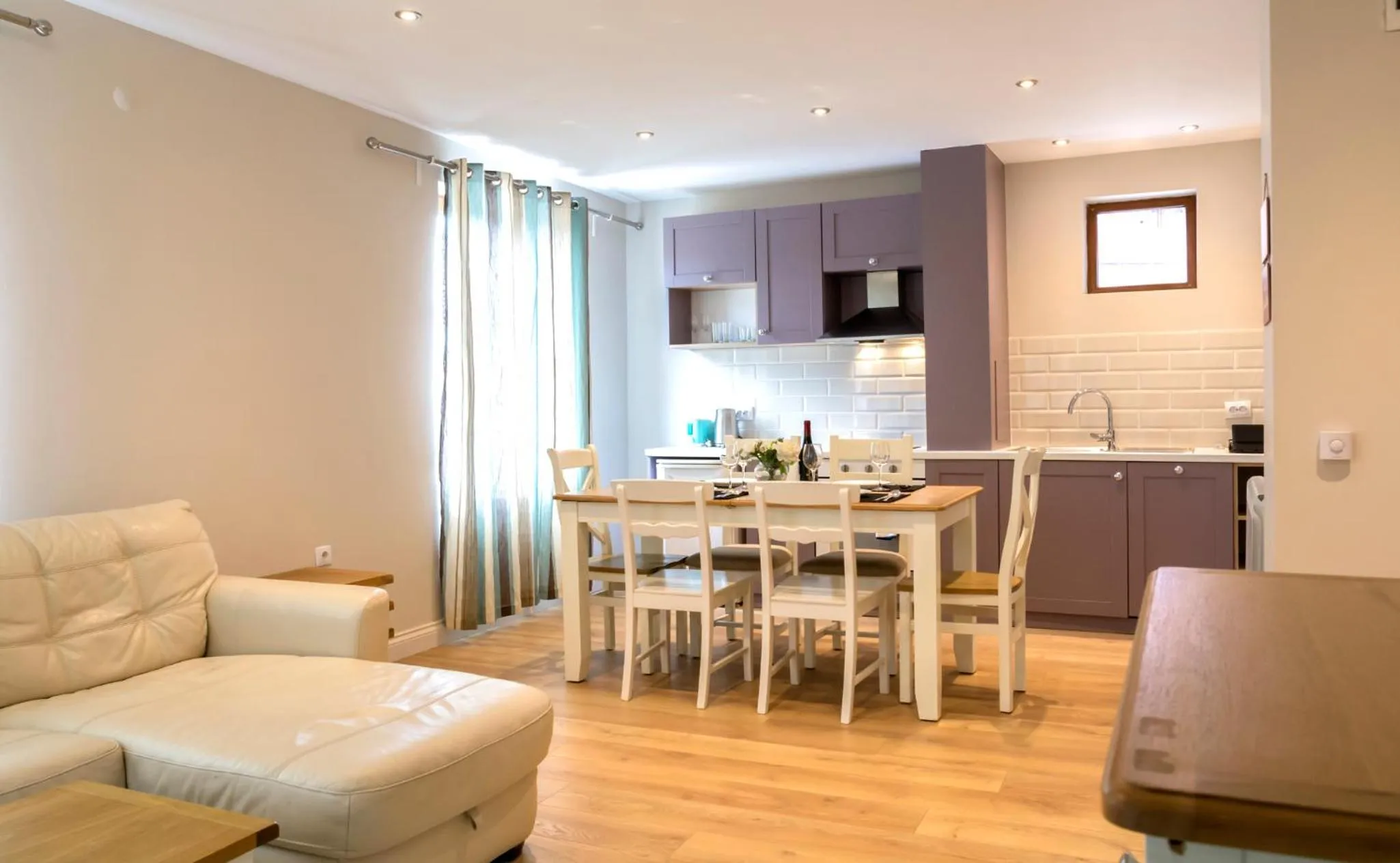 Kitchen or kitchenette in Predela 2 Aparthotel