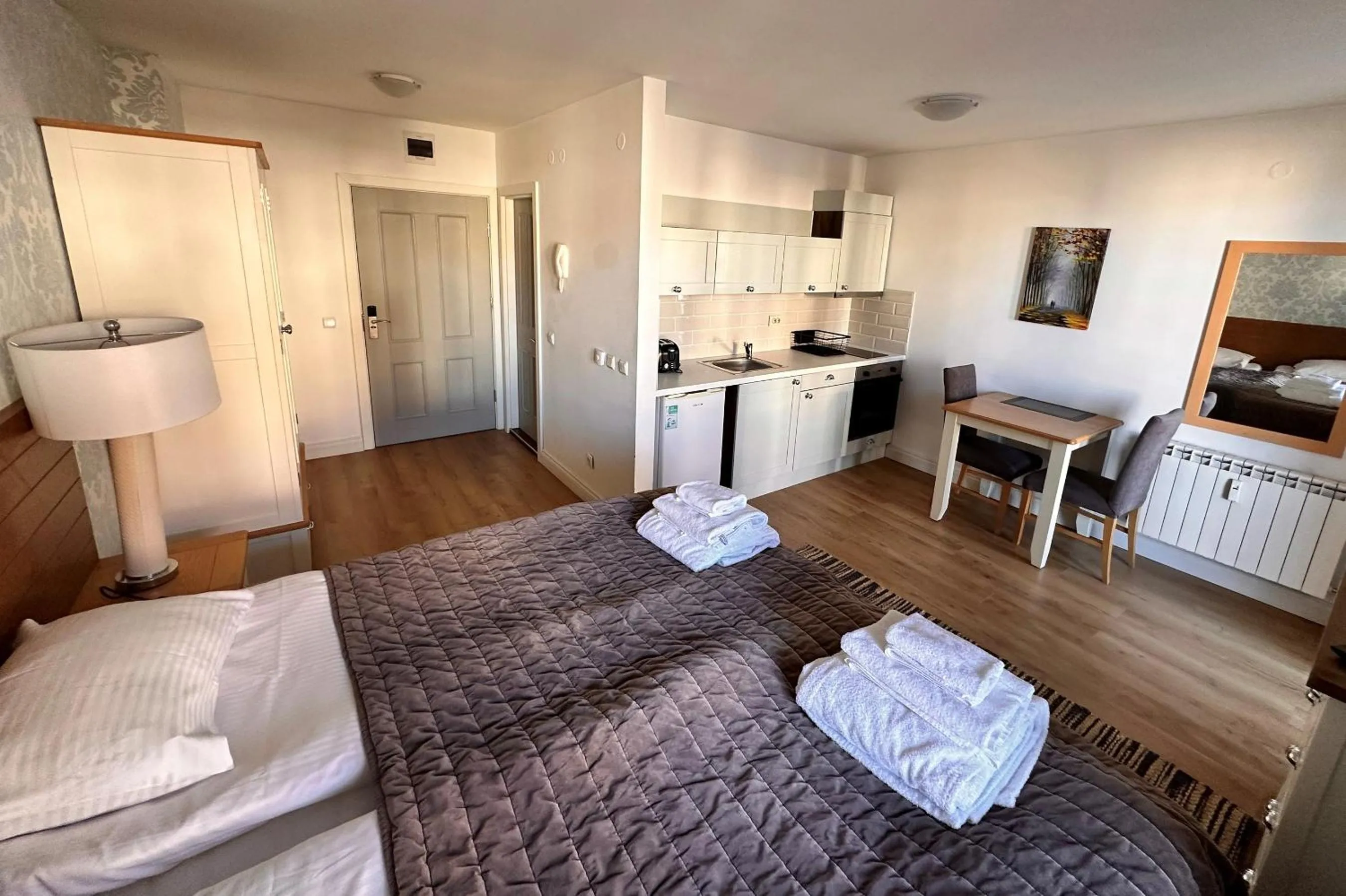 Kitchen or kitchenette, Bed in Predela 2 Aparthotel