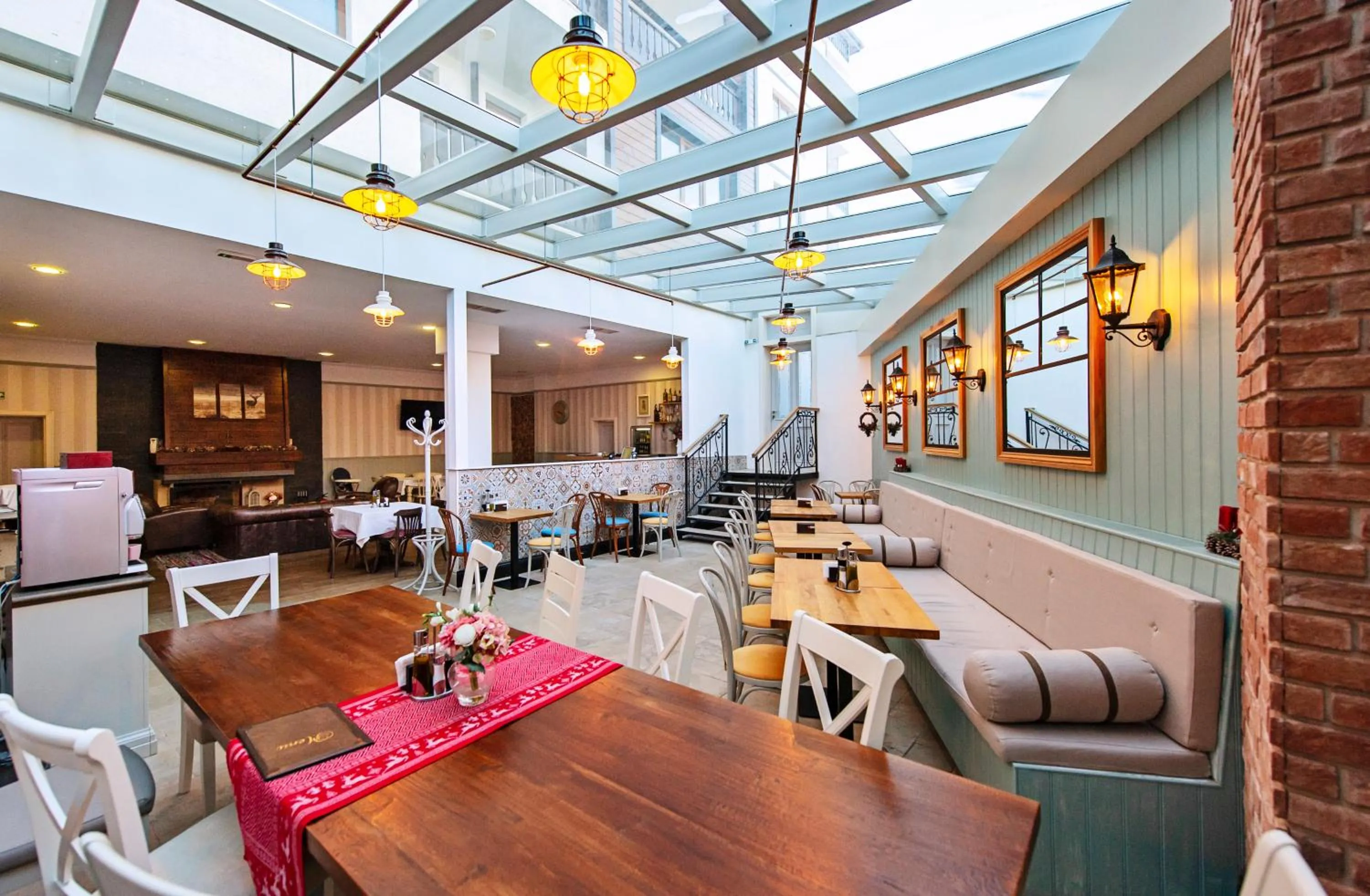 Restaurant/places to eat in Predela 2 Aparthotel