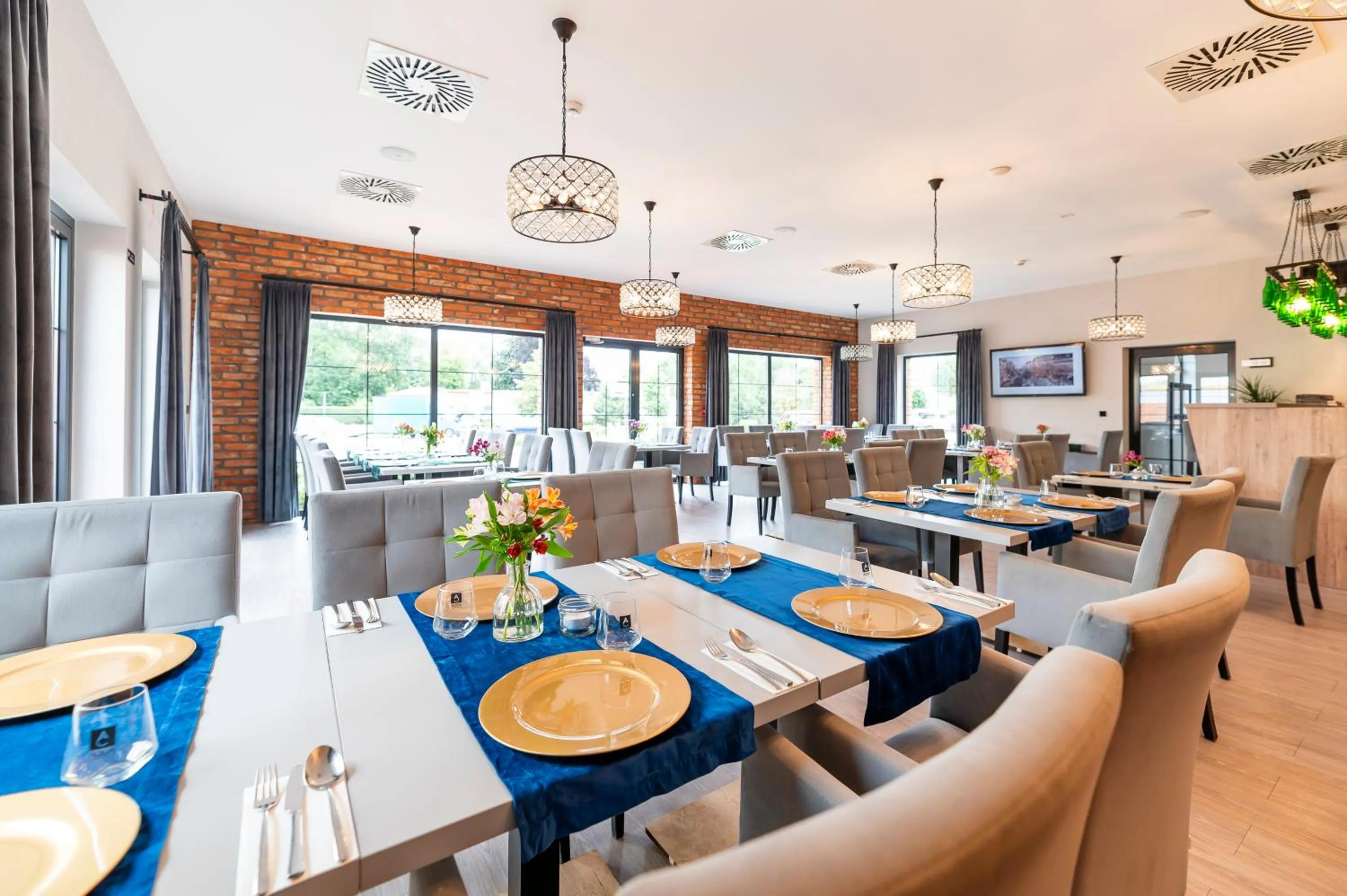 Restaurant/places to eat in Ignasiak Hotel