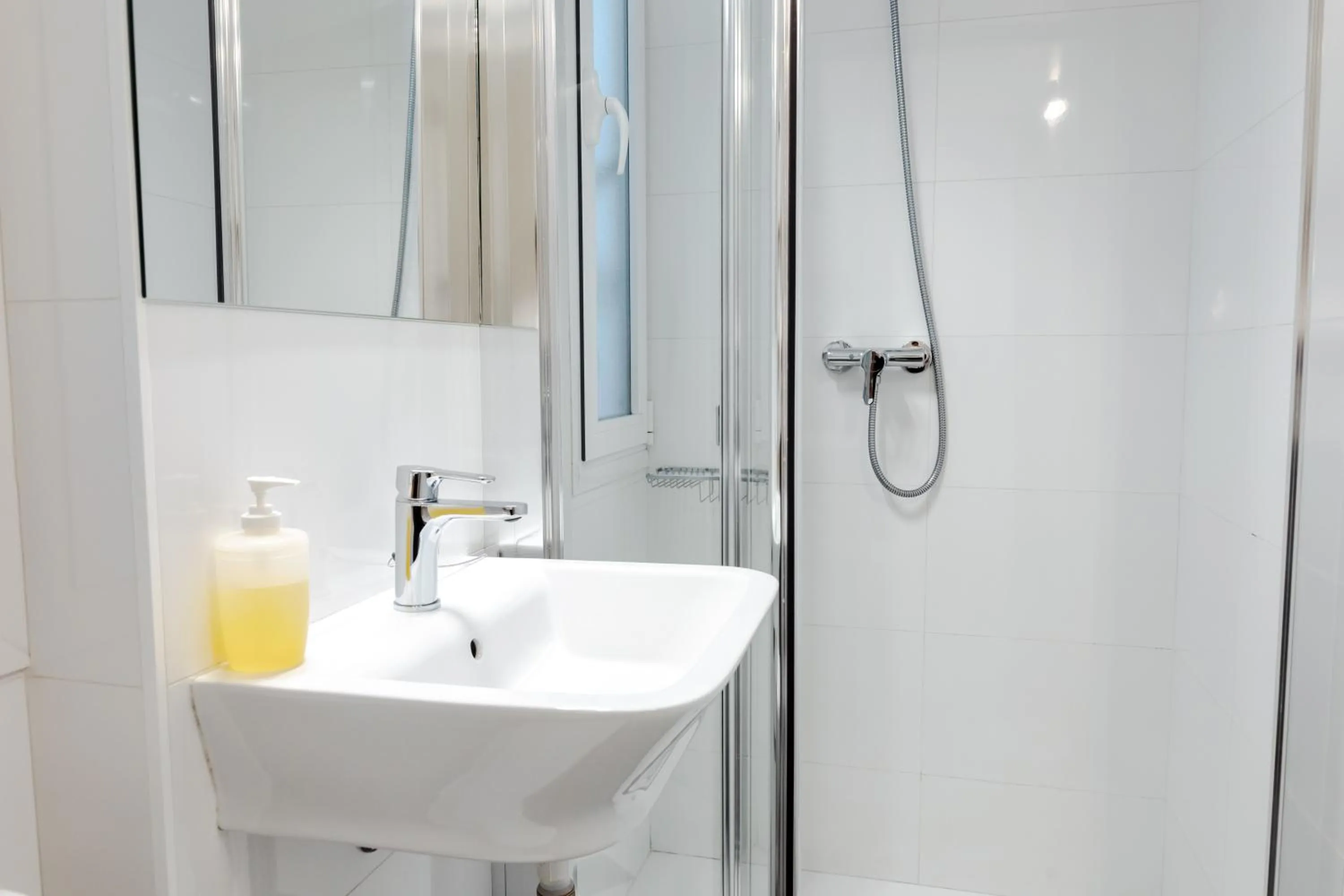 Bathroom in Hostal La Zona