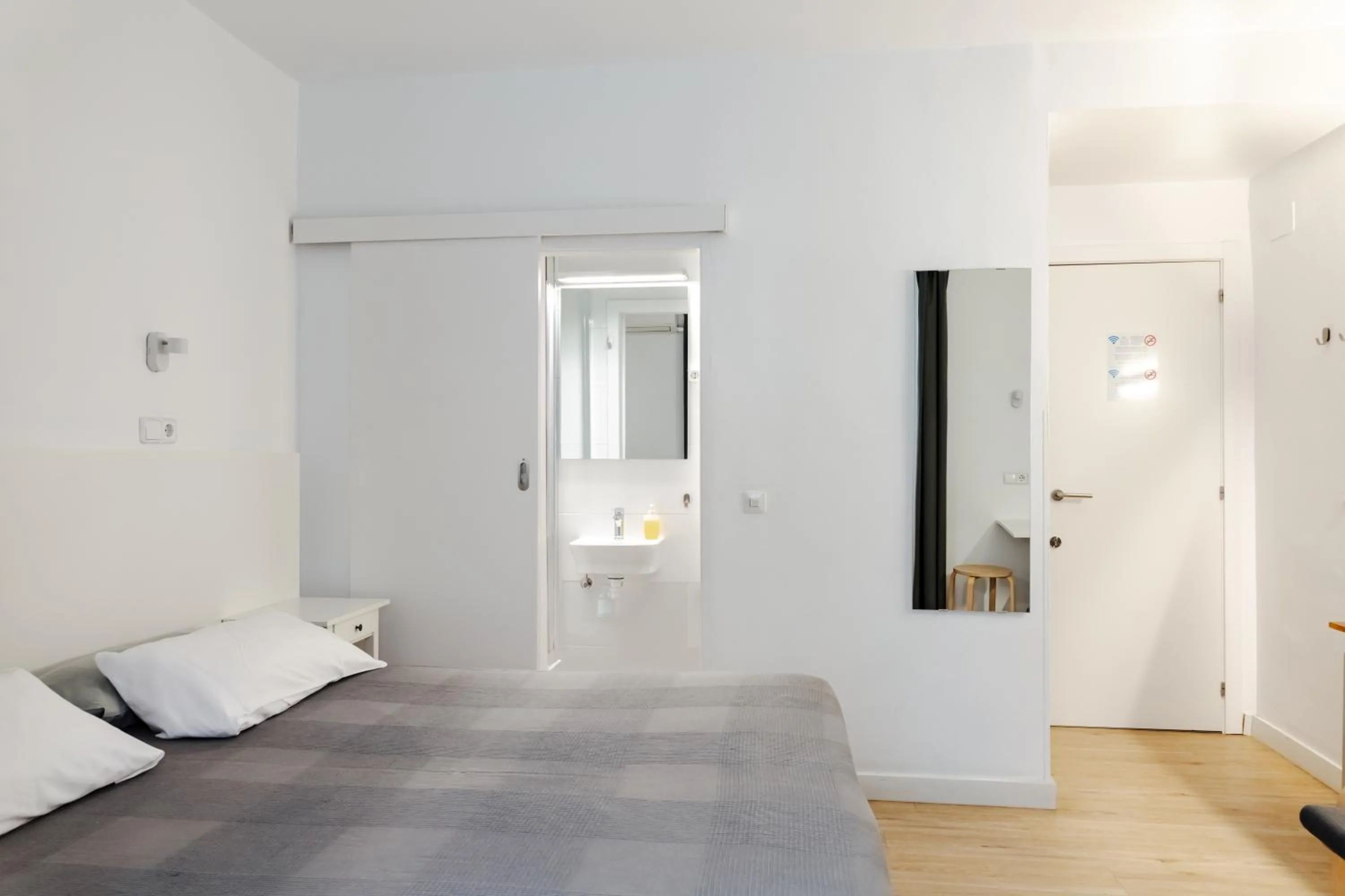 Photo of the whole room, Bed in Hostal La Zona