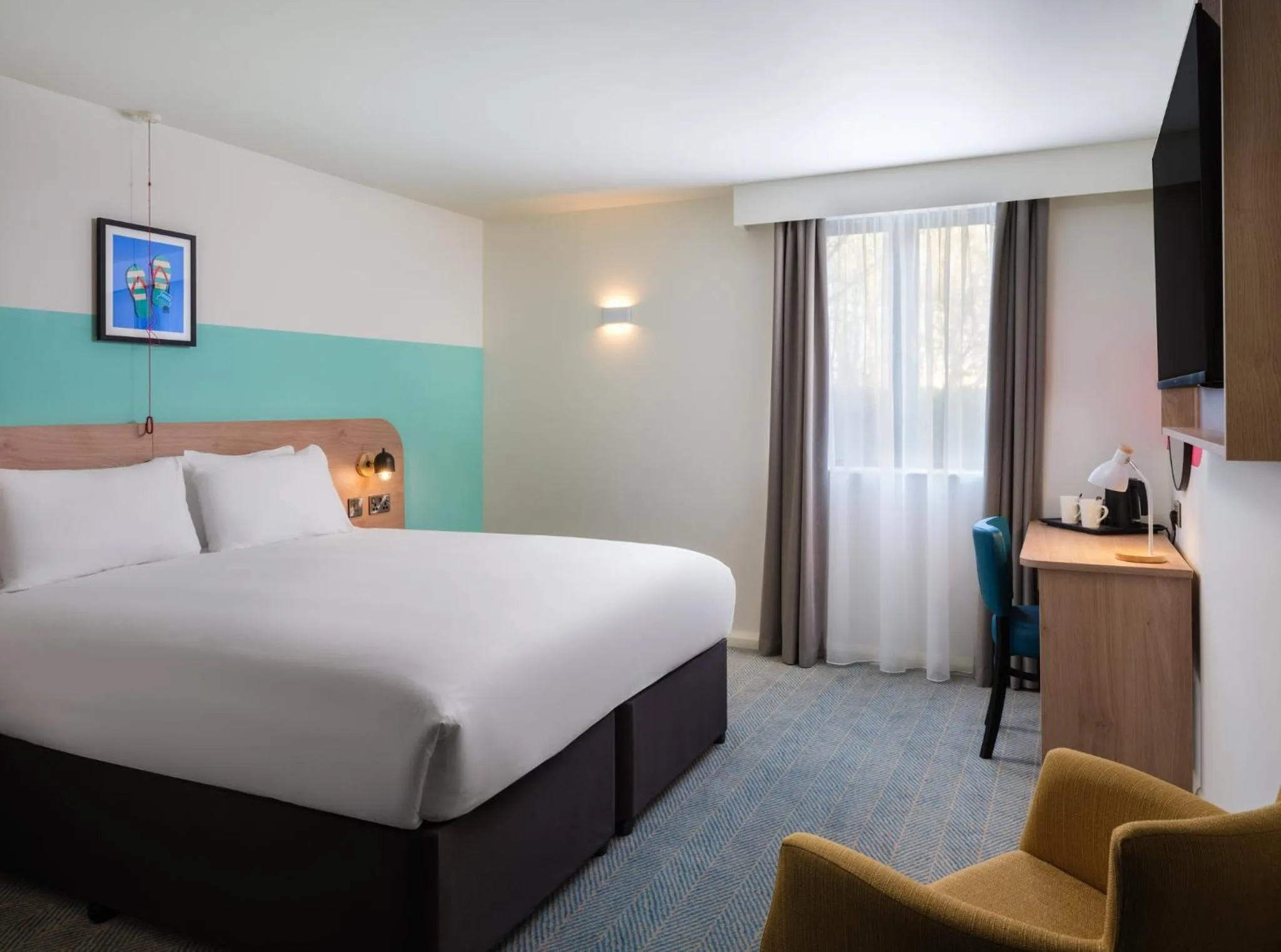 Photo of the whole room, Bed in Garner Hotel Rotherham East by IHG