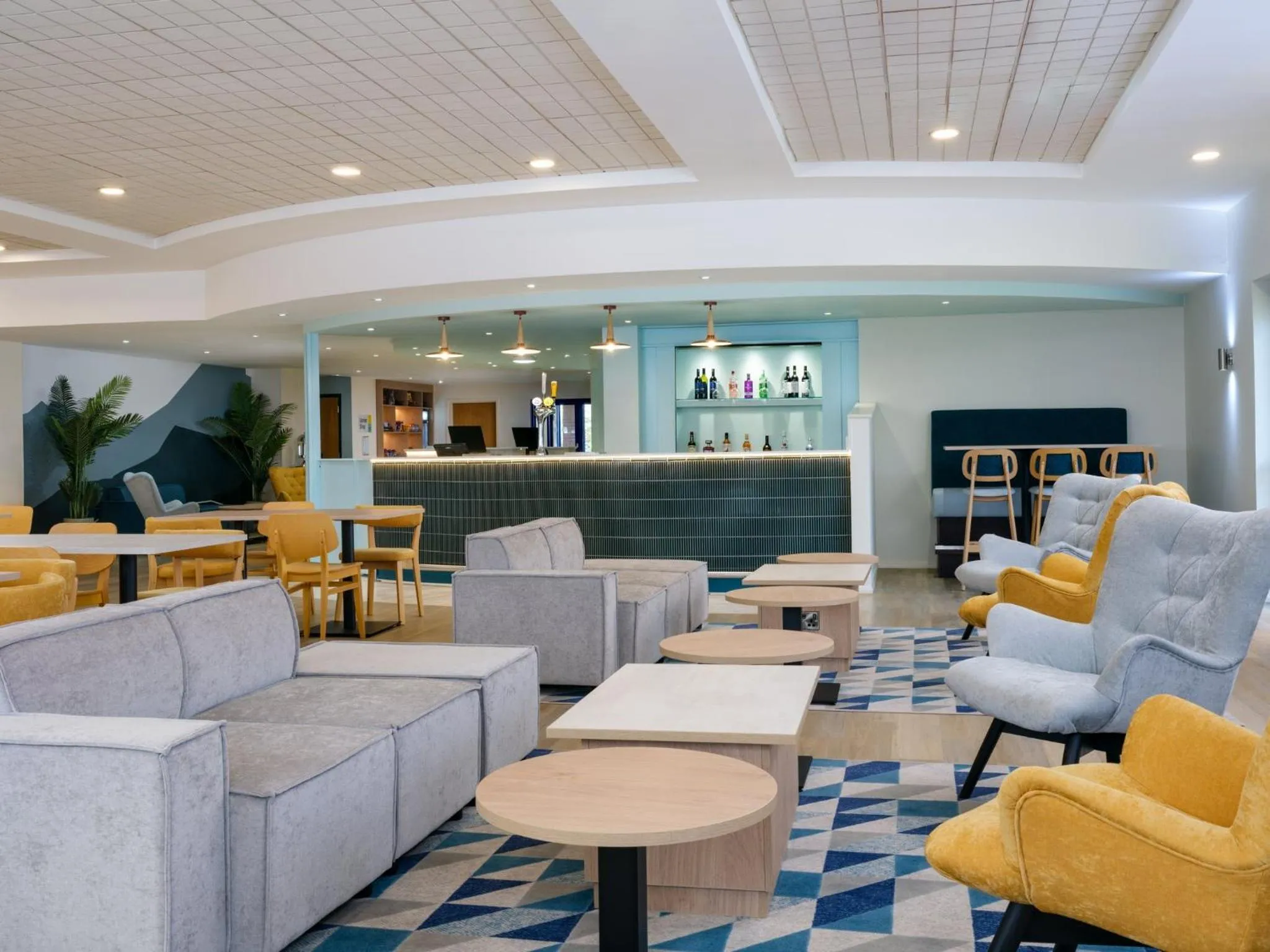 Restaurant/places to eat in Garner Hotel Rotherham East by IHG