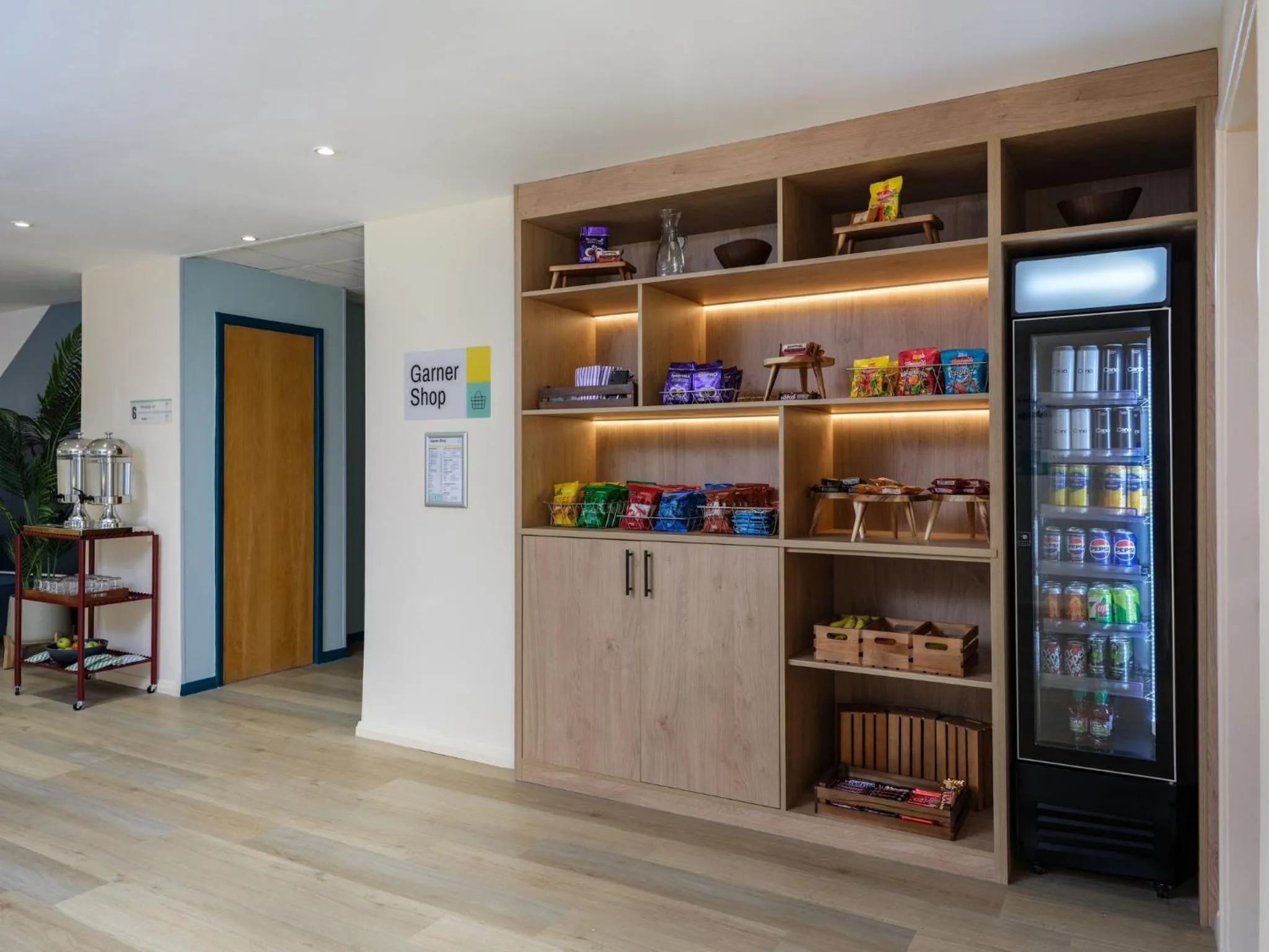 Lobby or reception in Garner Hotel Rotherham East by IHG