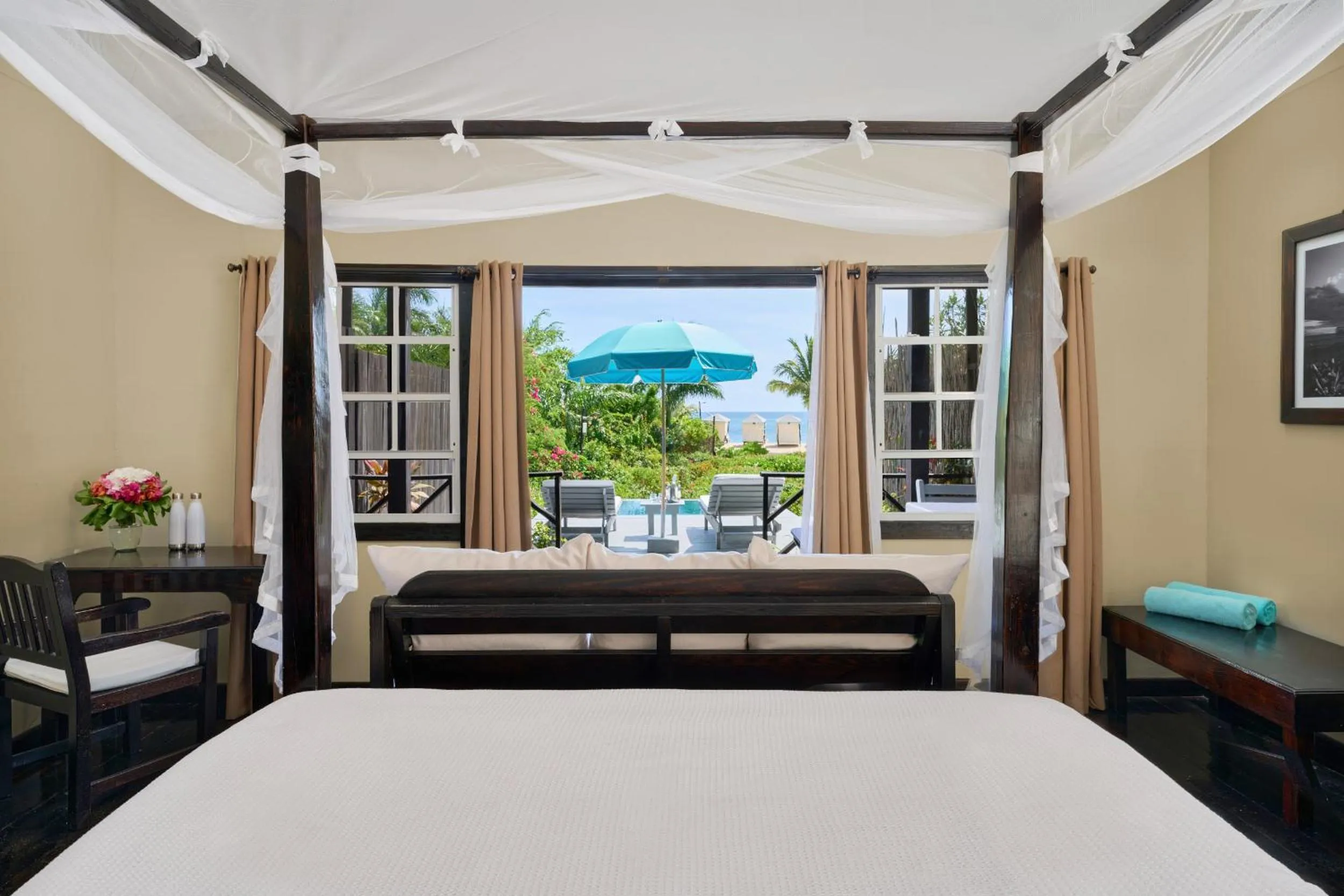 Bedroom in Keyonna Beach - All Inclusive - Couples Only