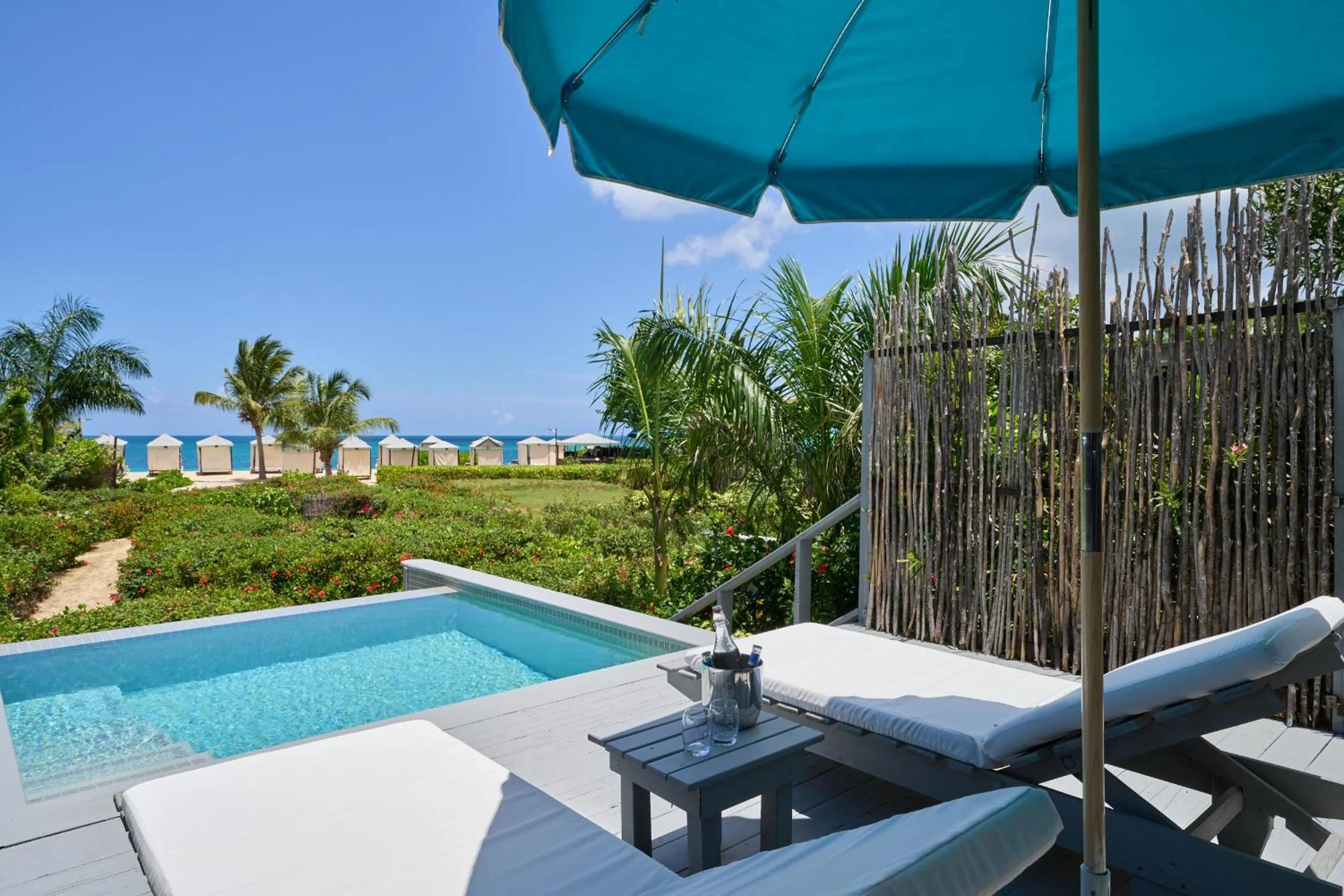 Swimming pool in Keyonna Beach - All Inclusive - Couples Only