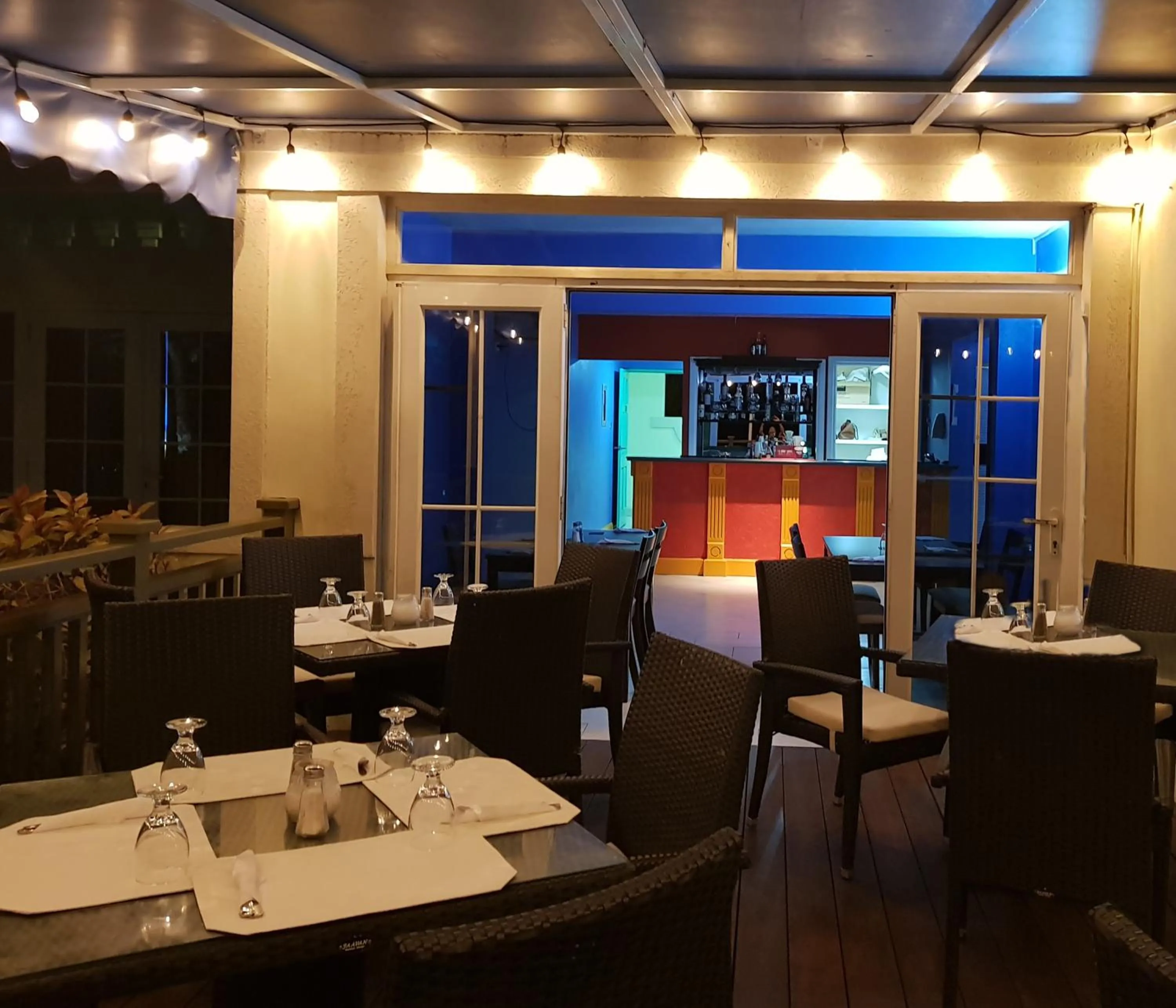 Restaurant/places to eat in Coral Mist Beach Hotel