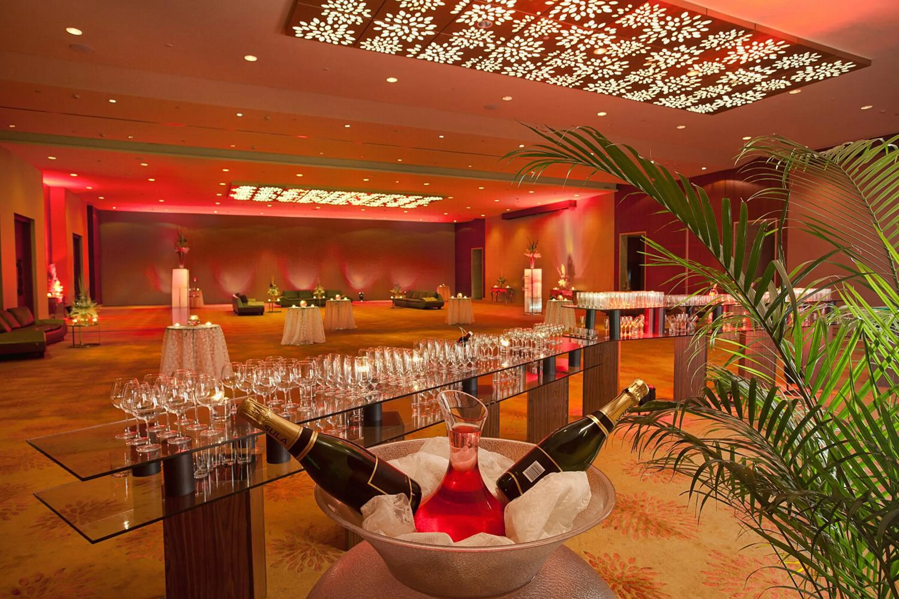 Banquet/Function facilities in Novotel Visakhapatnam Varun Beach
