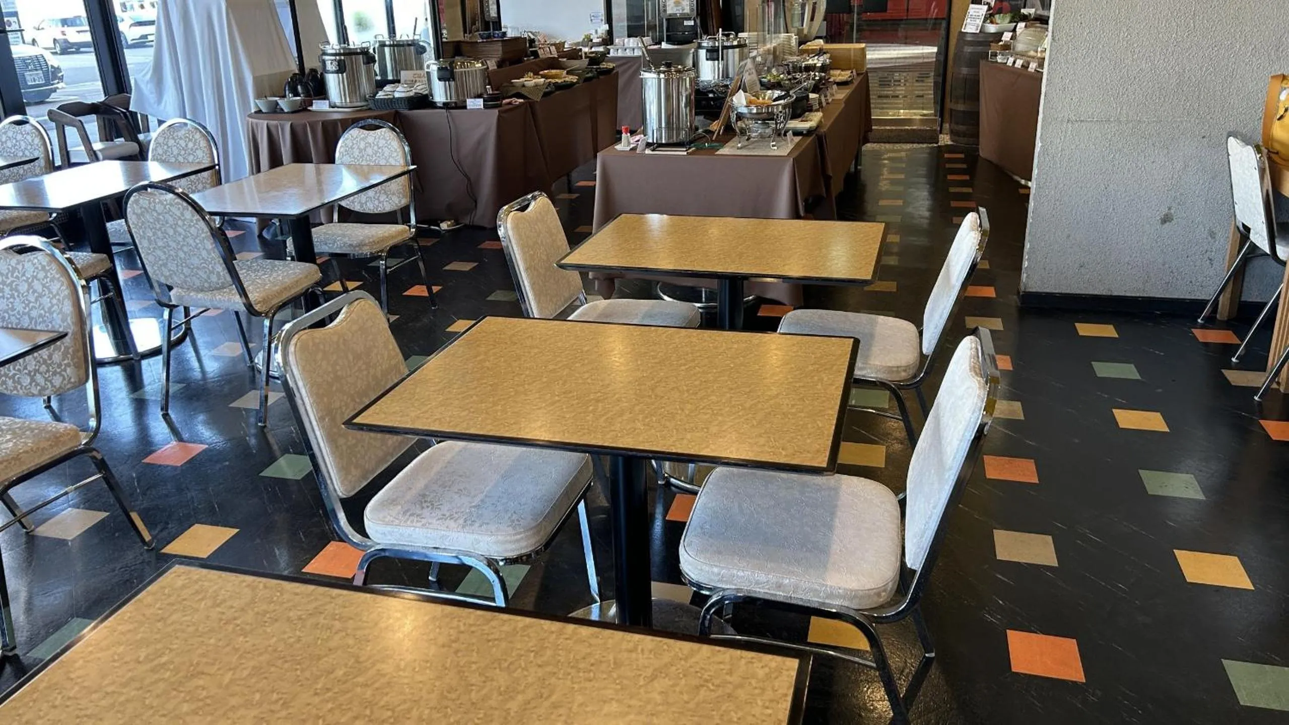 Restaurant/places to eat in APA Hotel Kagadaishoji Ekimae