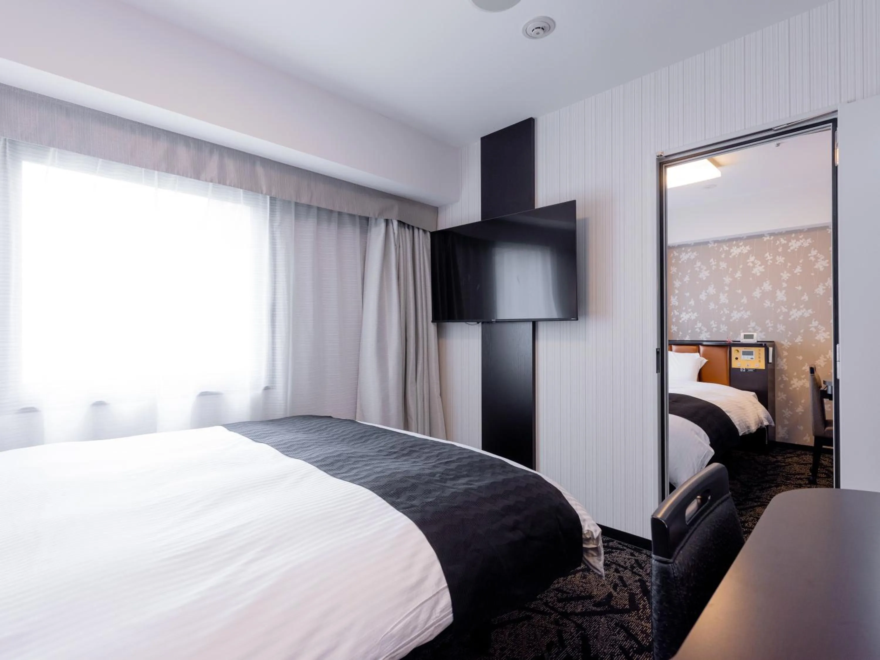 Photo of the whole room, Bed in APA Hotel Nagoya Sakae Ekimae EXCELLENT
