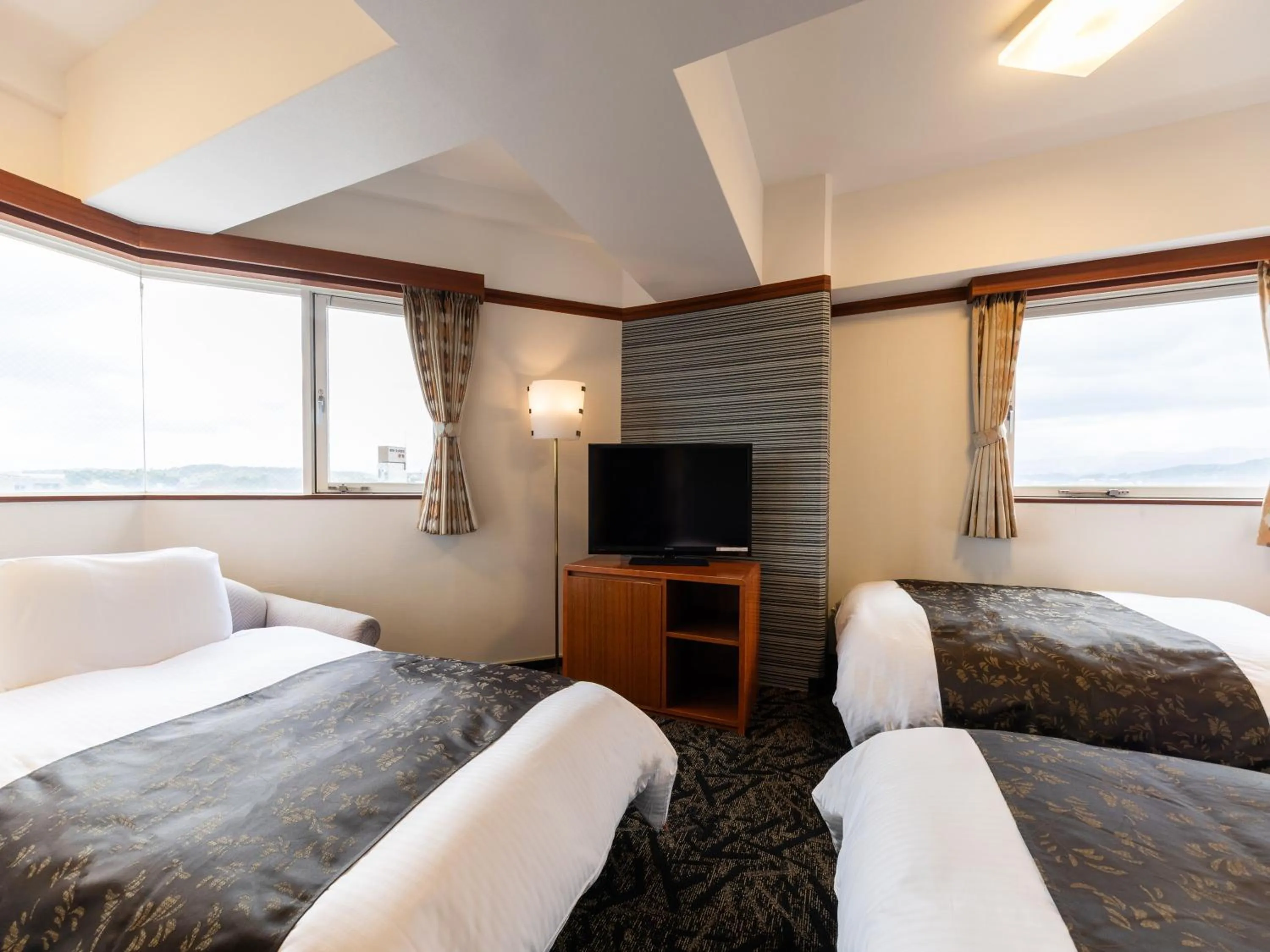 Photo of the whole room, Bed in APA Hotel Kanazawa Nomachi