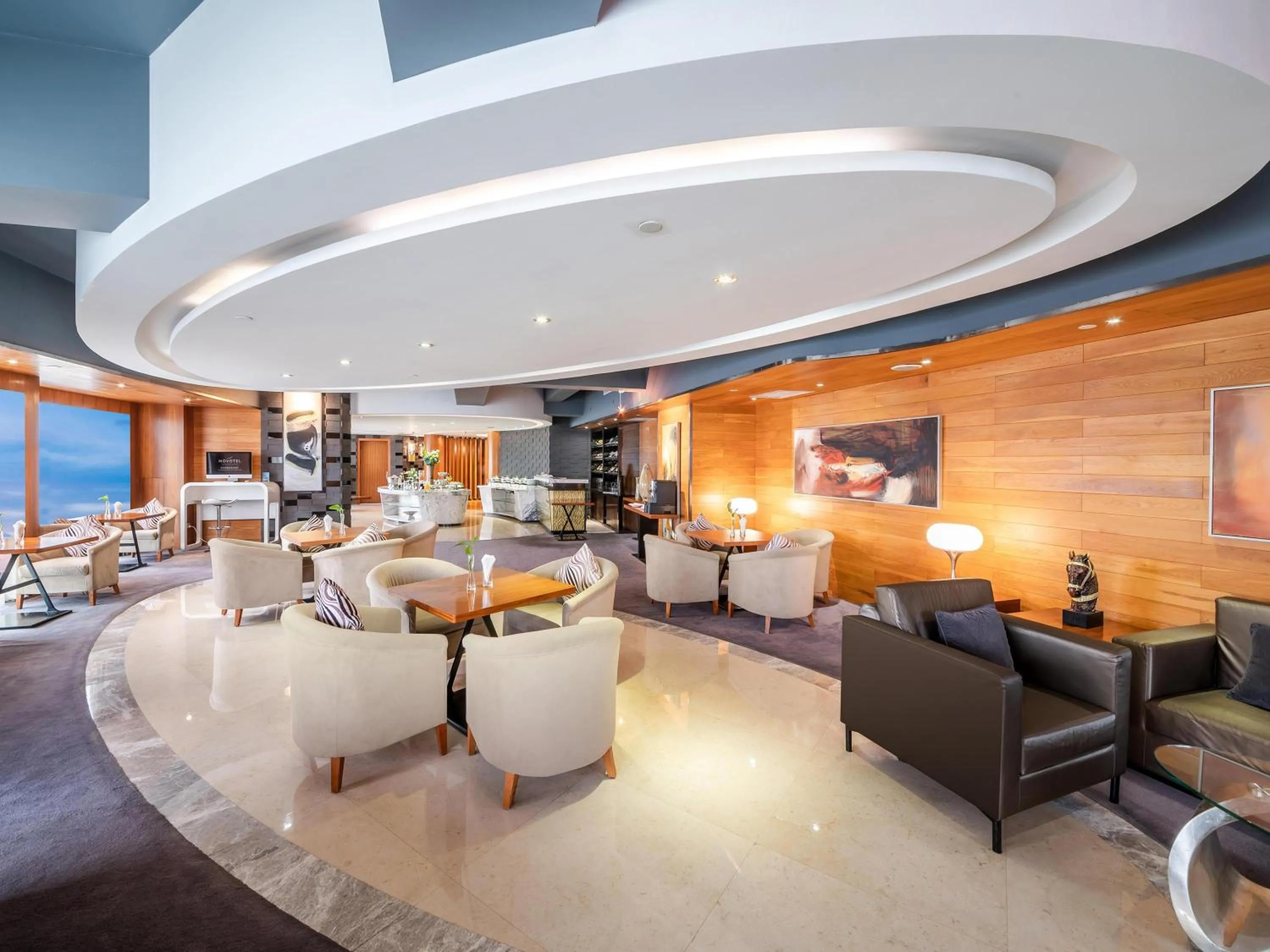 Lounge or bar in Novotel Zhengzhou Convention Centre