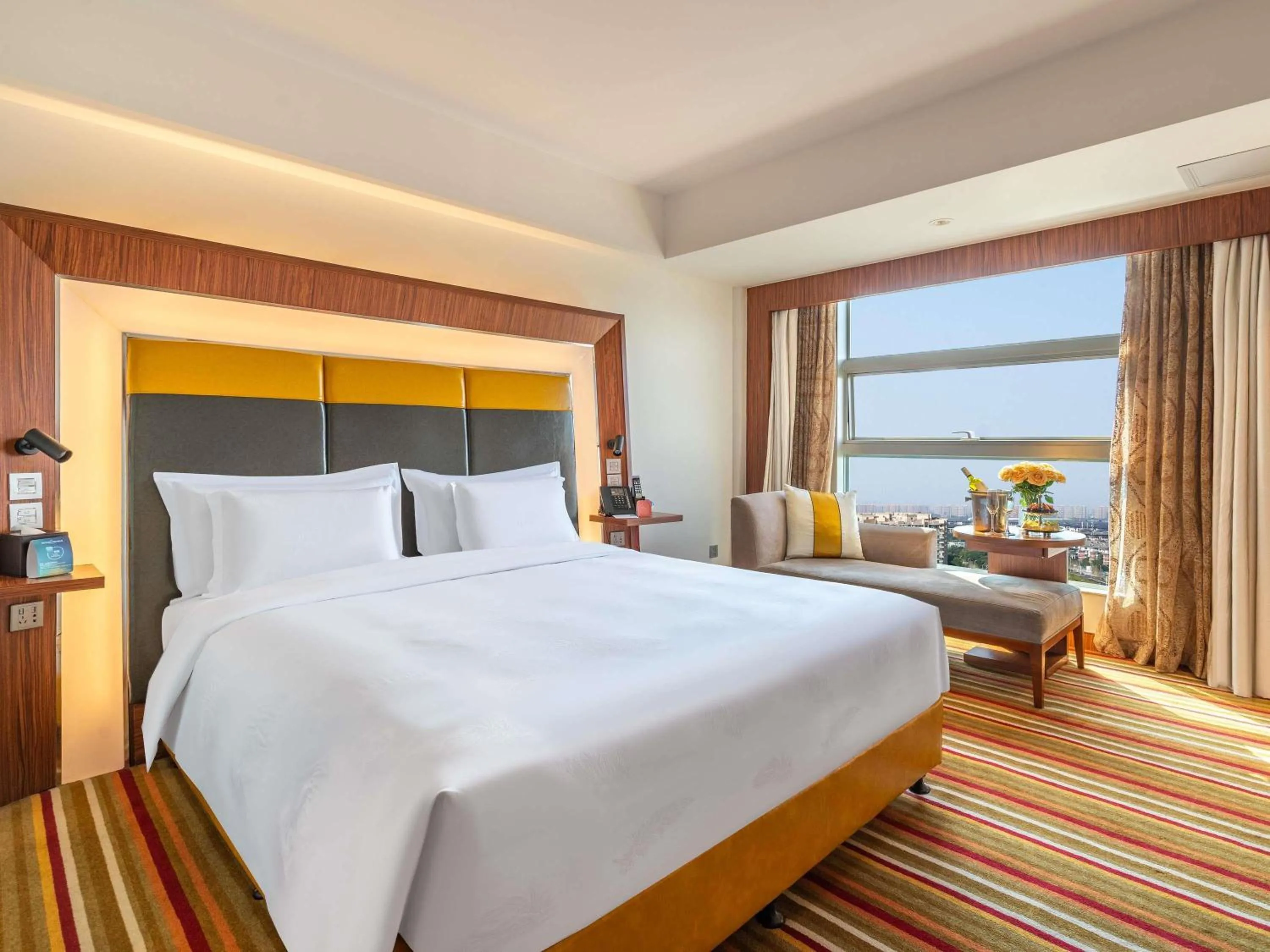 Bedroom, Bed in Novotel Zhengzhou Convention Centre