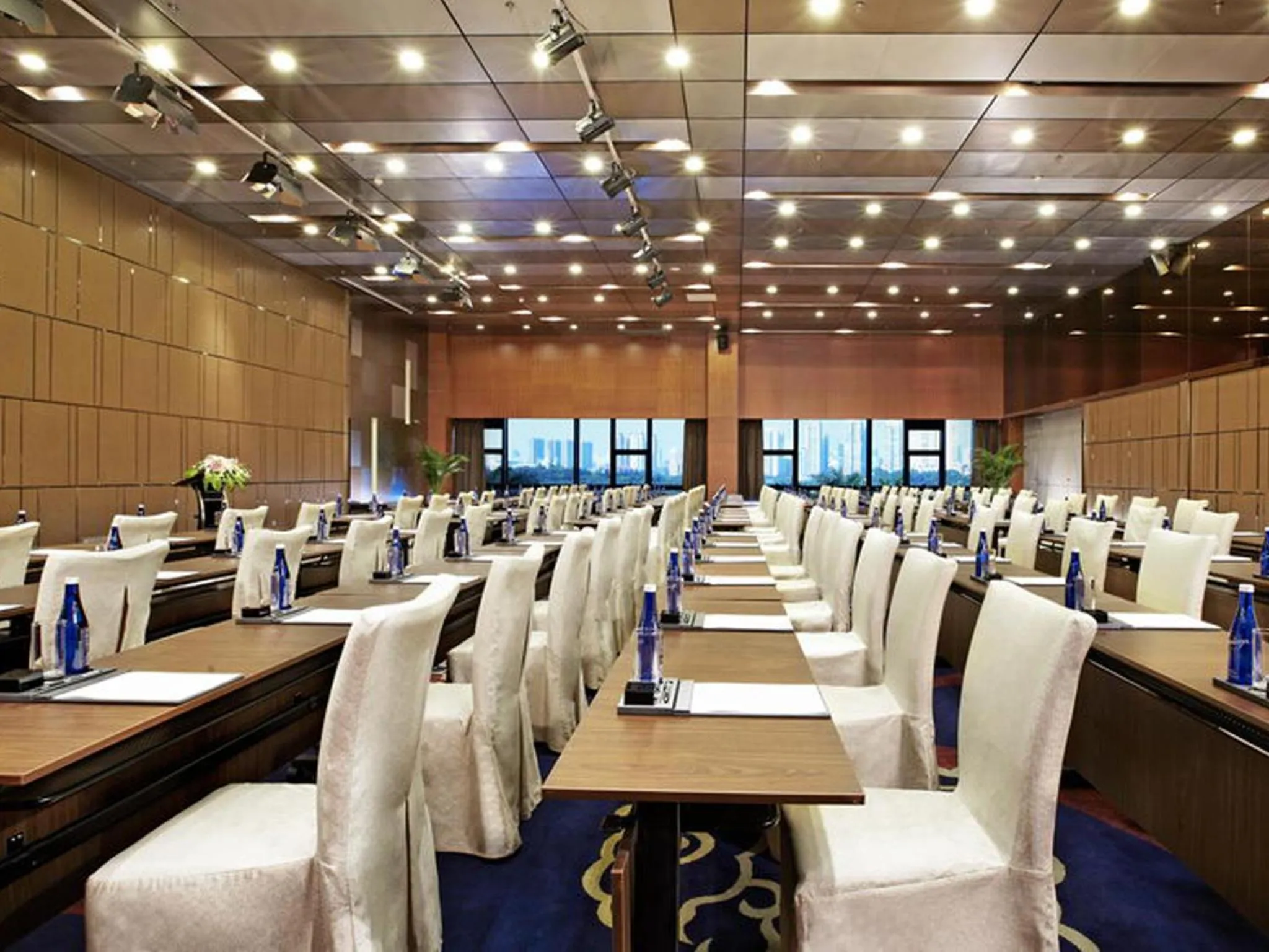 Business facilities in Pullman Xiamen Powerlong