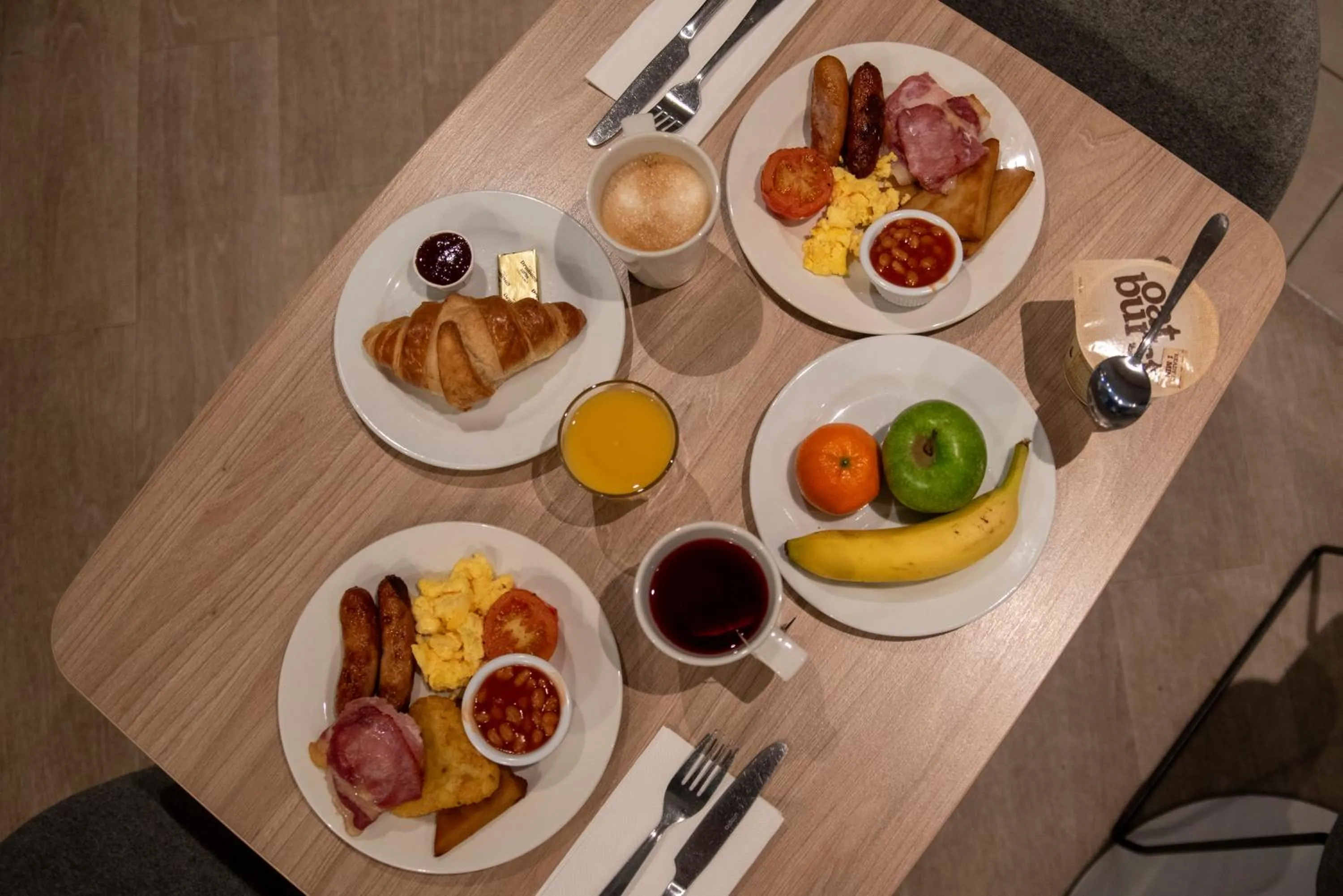 Breakfast in Holiday Inn Express Belfast City by IHG