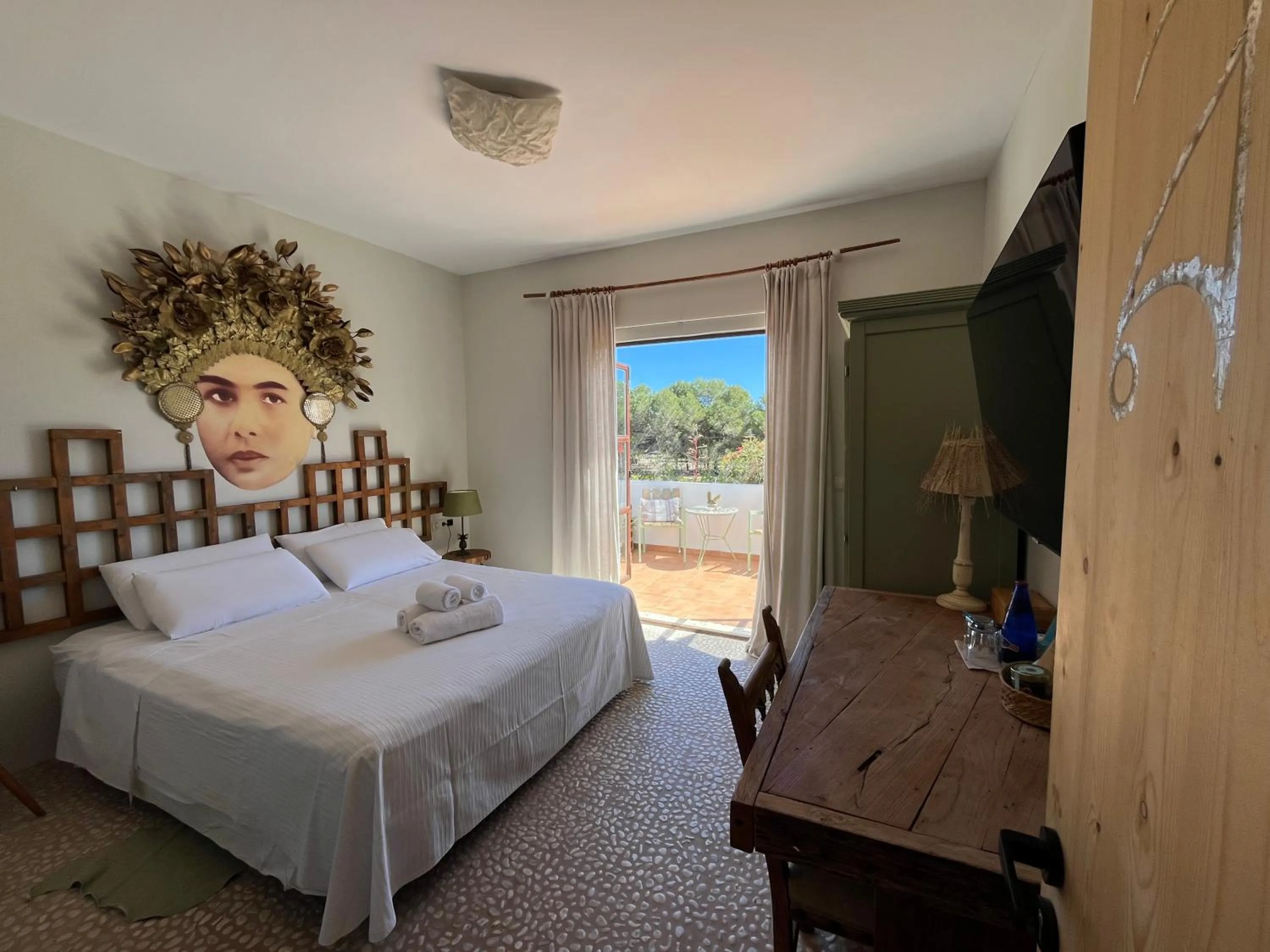 Bedroom, Bed in Boutique Hostal La Curandera de Salinas