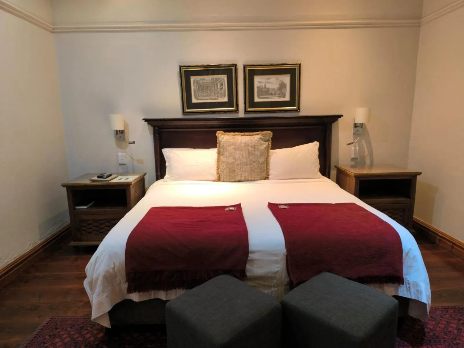 Bed in Lemoenkloof Boutique Hotel