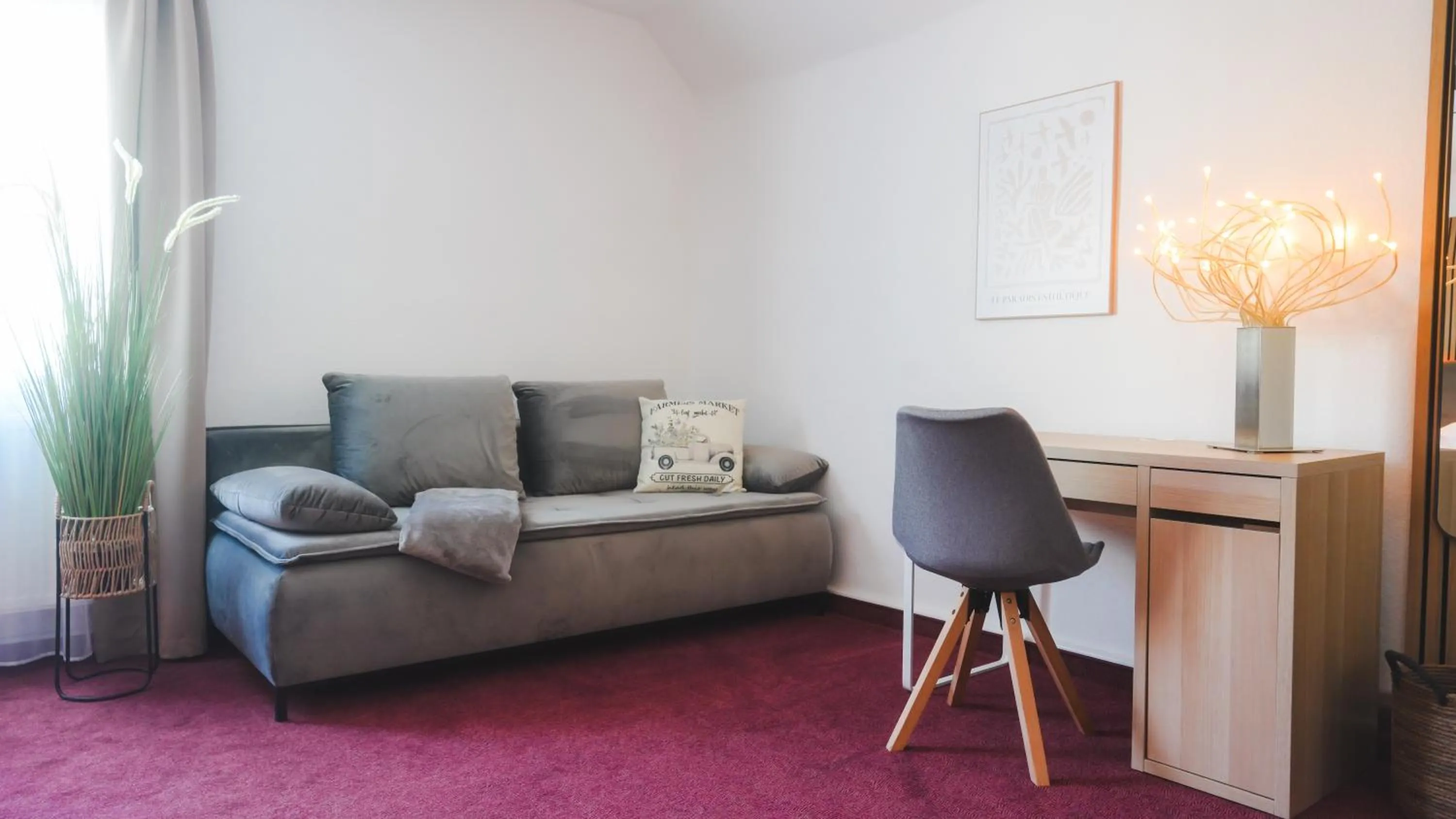 Seating area in Hotel König