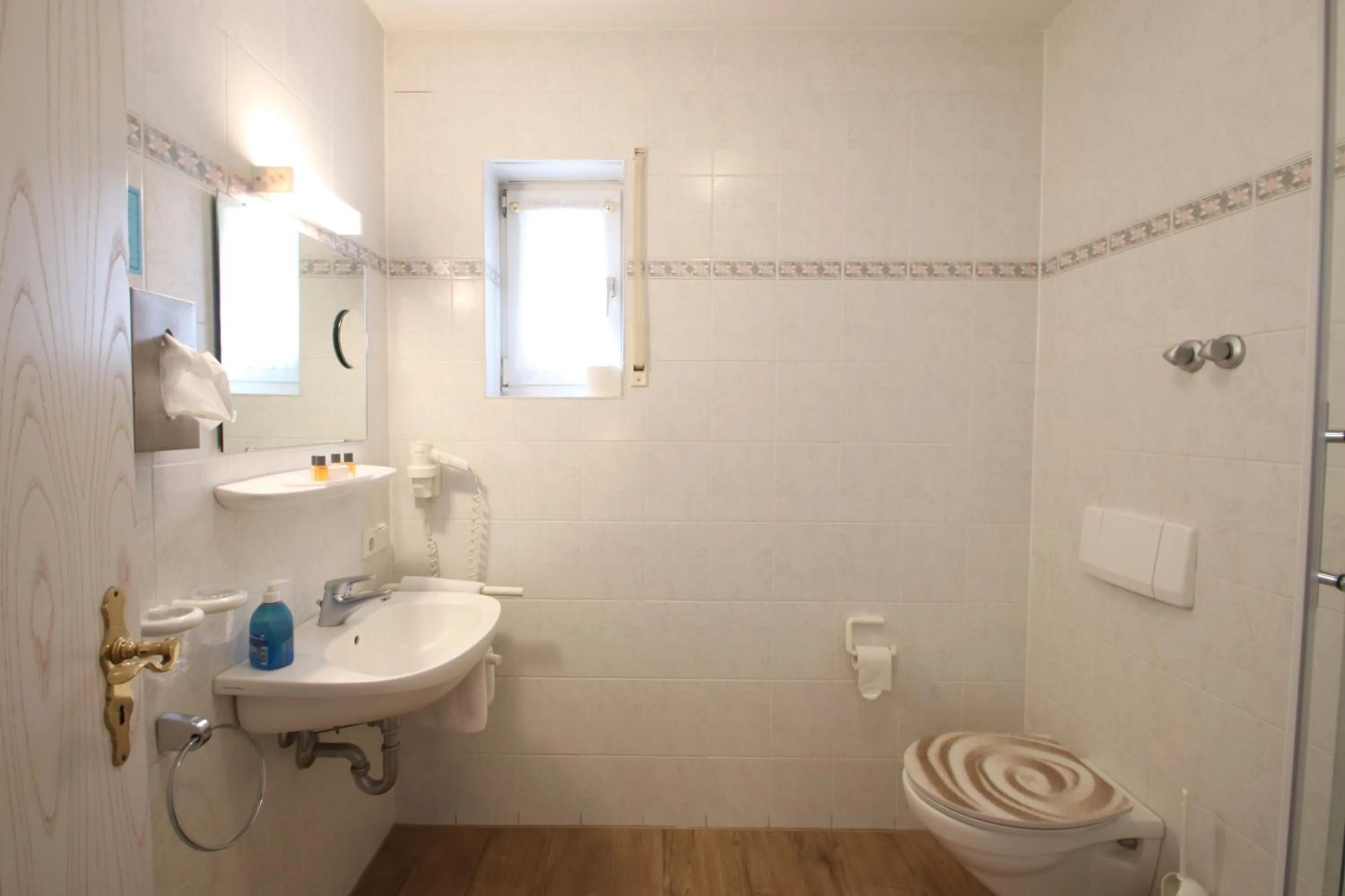 Hotel-Dörfler Garni