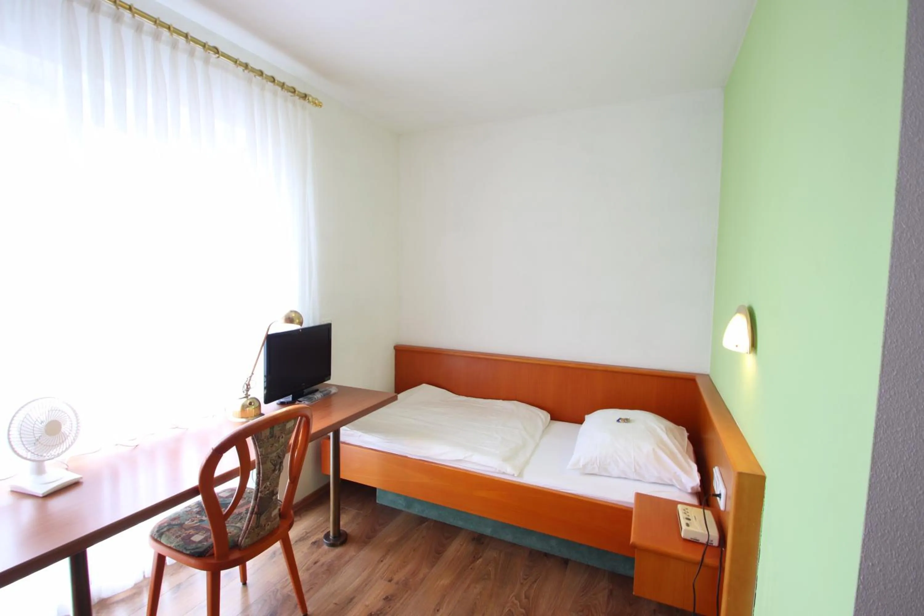 Hotel-Dörfler Garni