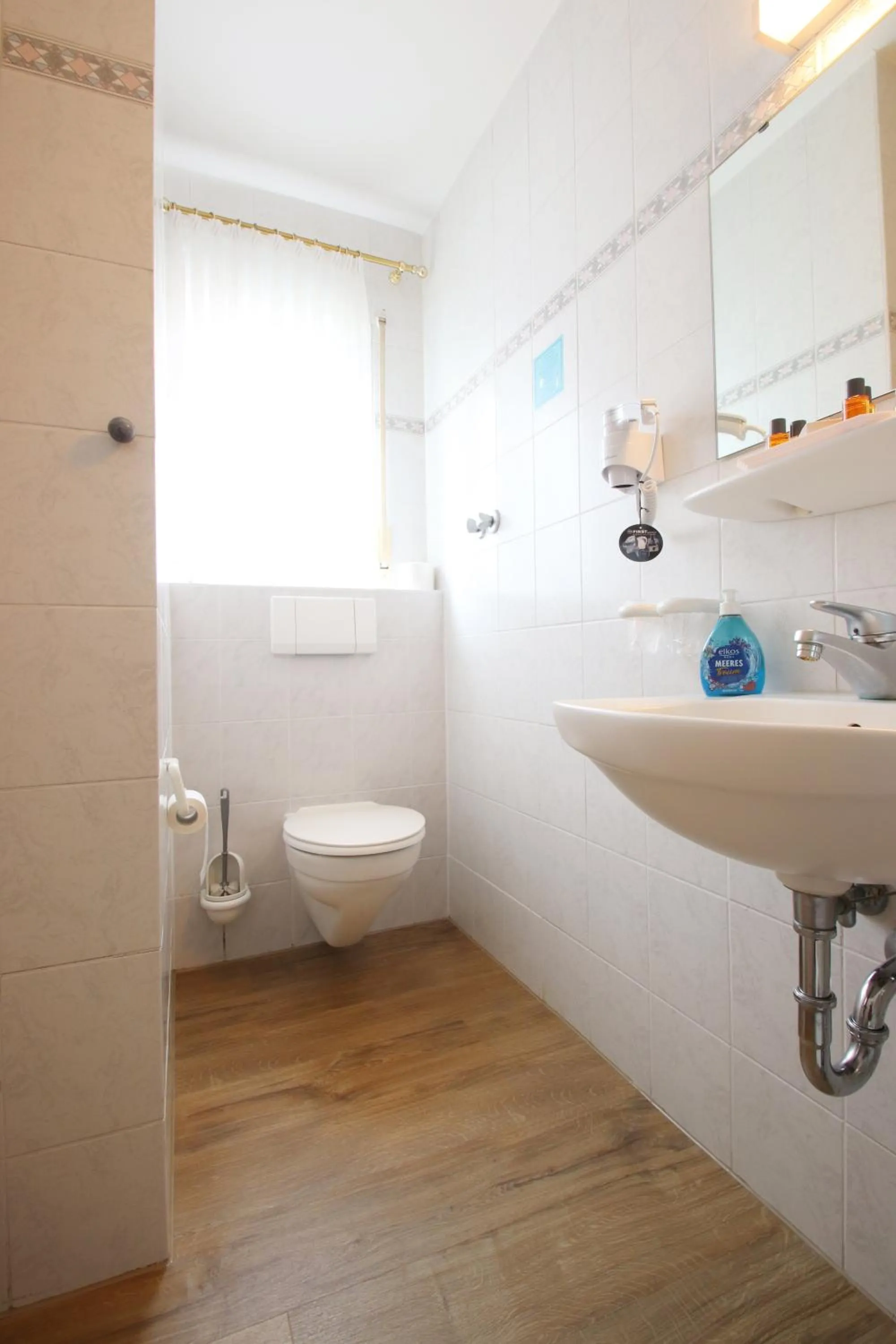 Hotel-Dörfler Garni