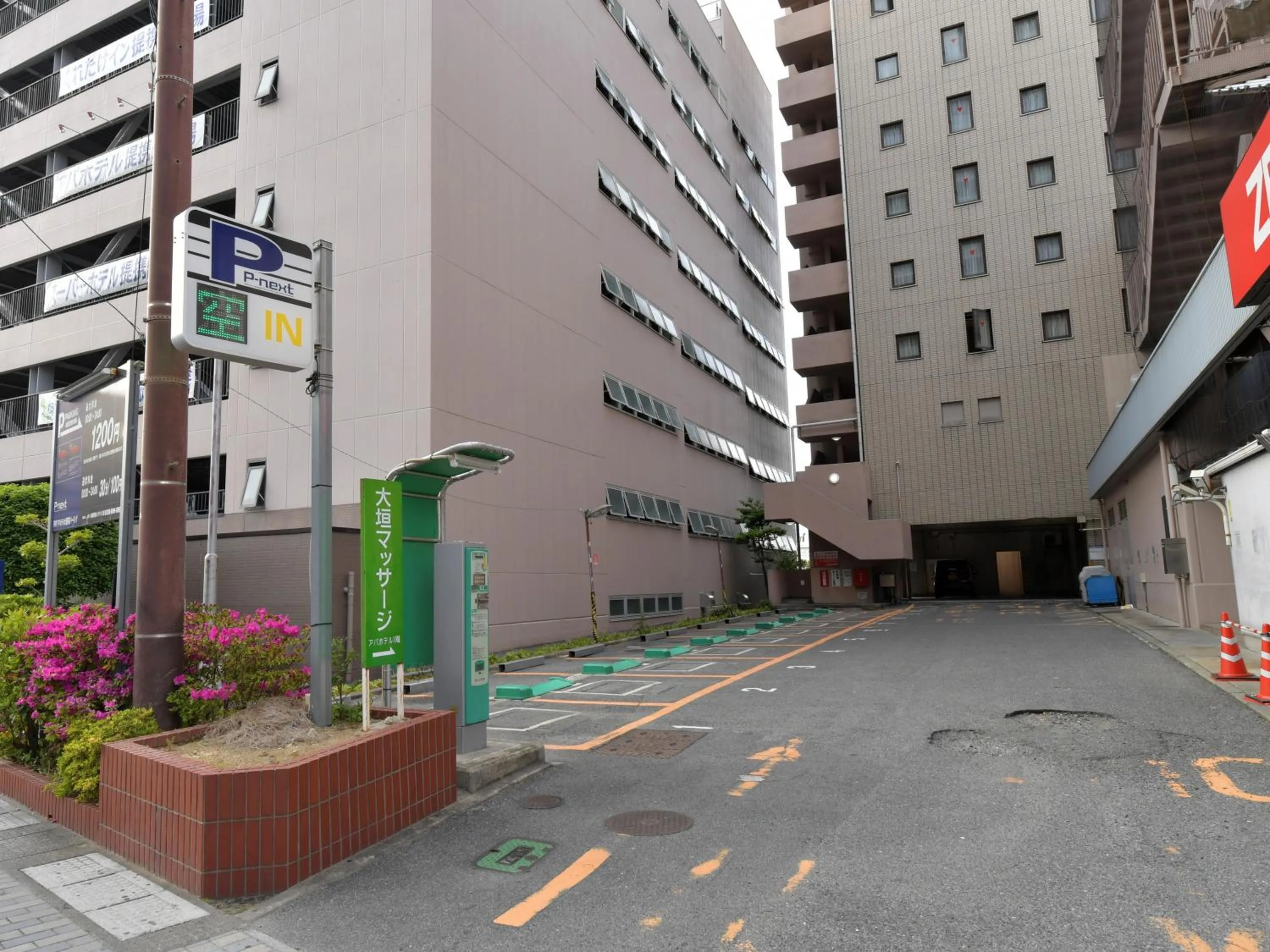 Parking in APA Hotel Ogaki Ekimae