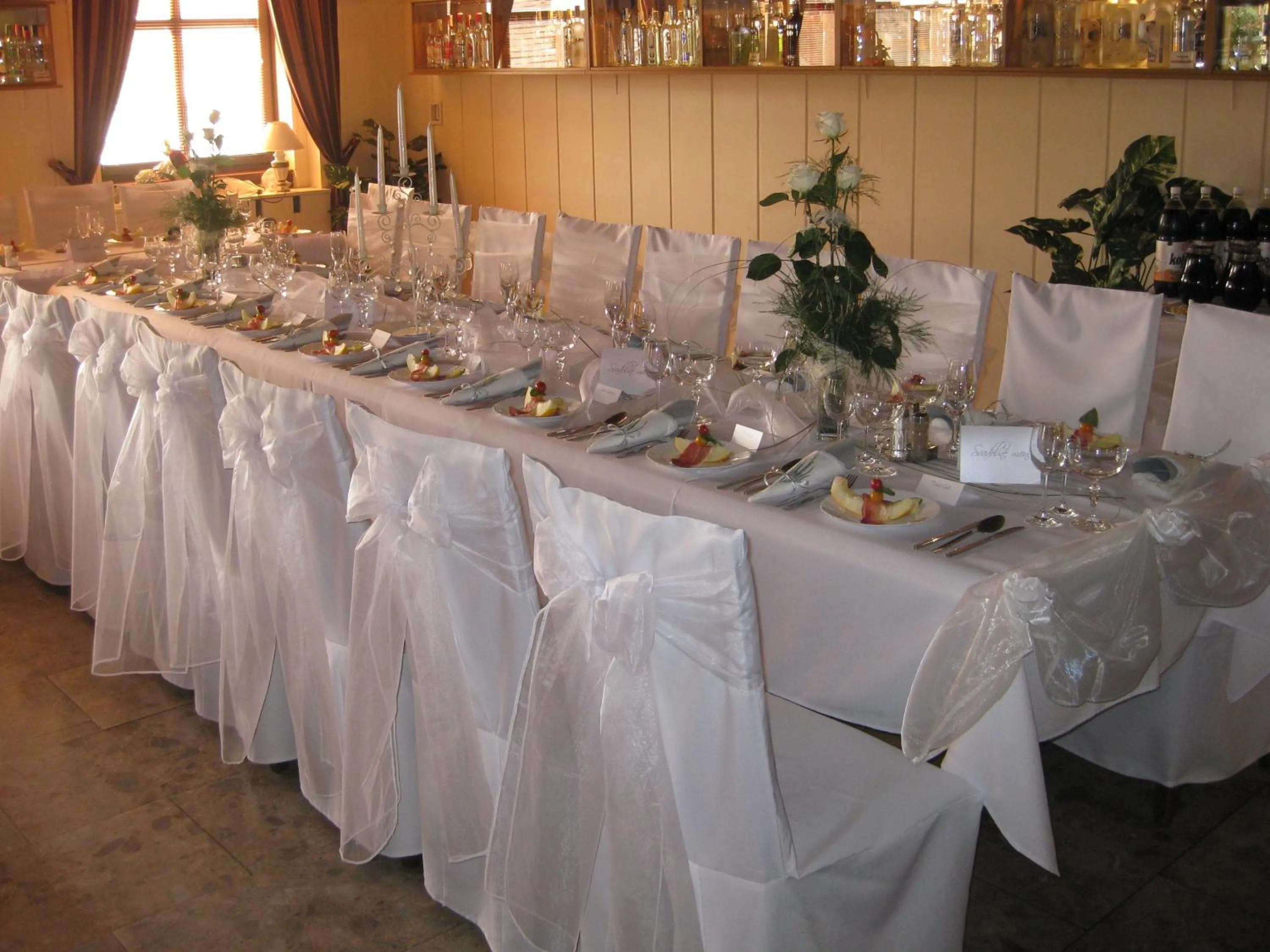 Restaurant/places to eat in Hotel Oko