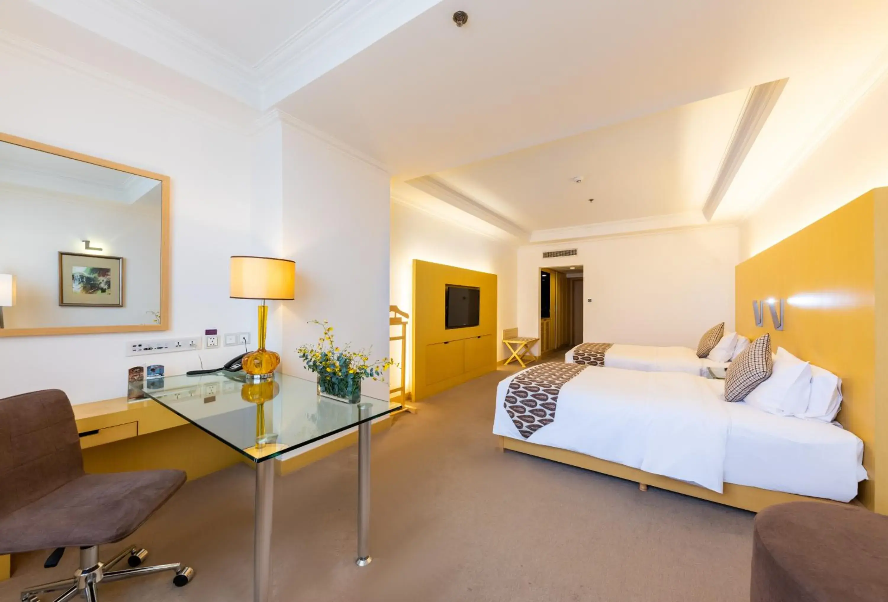 Deluxe Room Twin Beds in Grand Mercure Hotel Hualing Deluxe Room Twin Beds in Grand Mercure Hotel Hualing