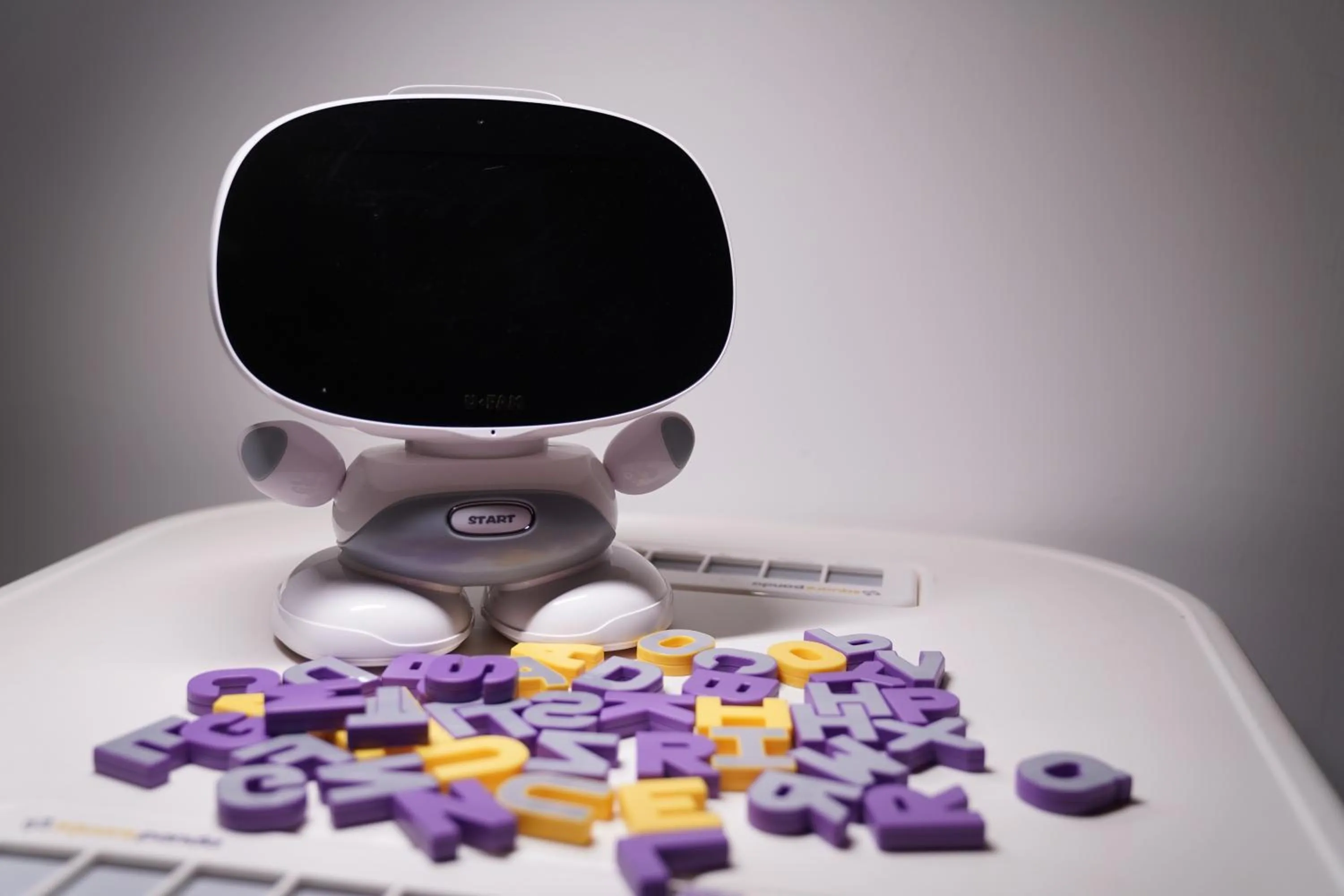 children in Grand Mercure Hotel Hualing