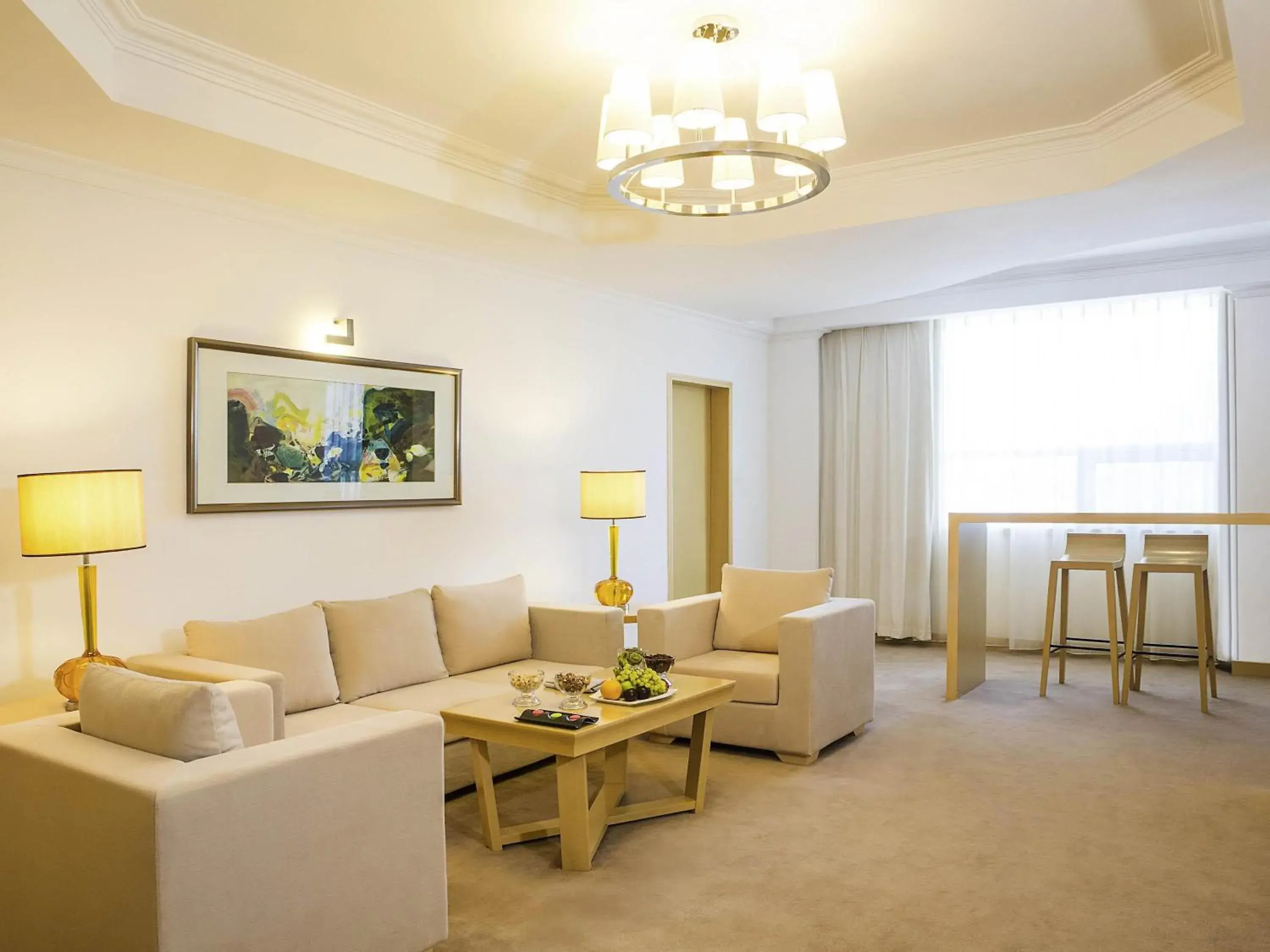 Superior King Suite in Grand Mercure Hotel Hualing Superior King Suite in Grand Mercure Hotel Hualing