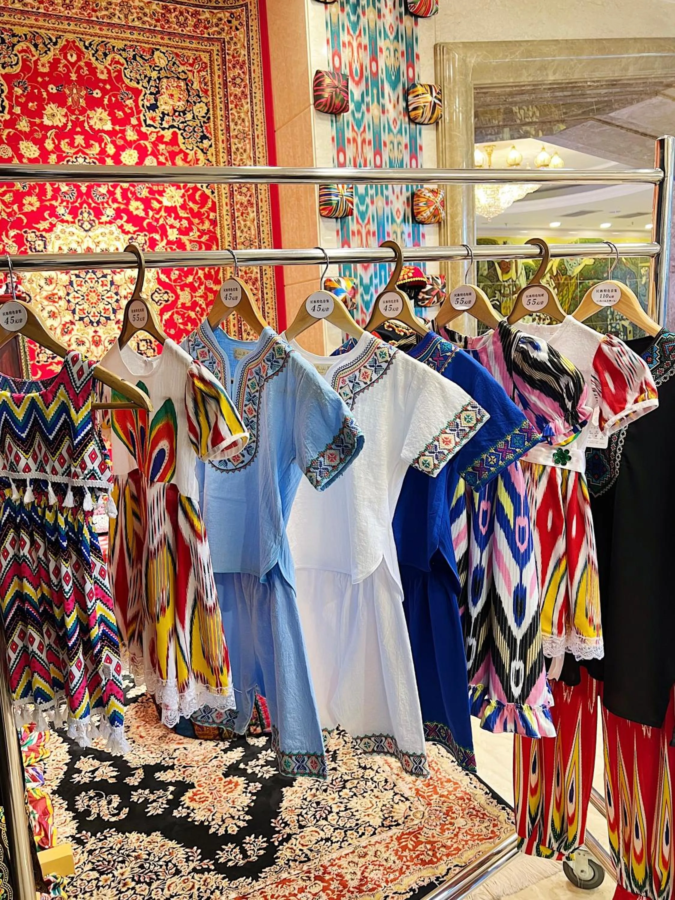 Lobby or reception in Grand Mercure Hotel Hualing