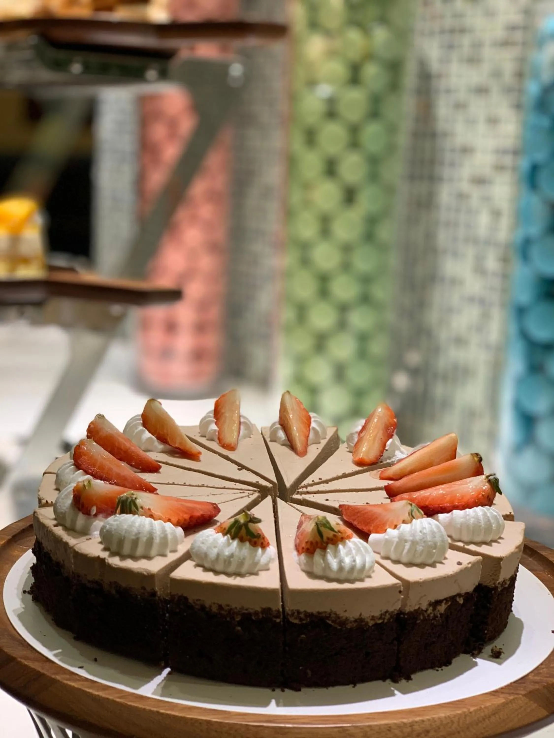 Restaurant/places to eat in Grand Mercure Hotel Hualing