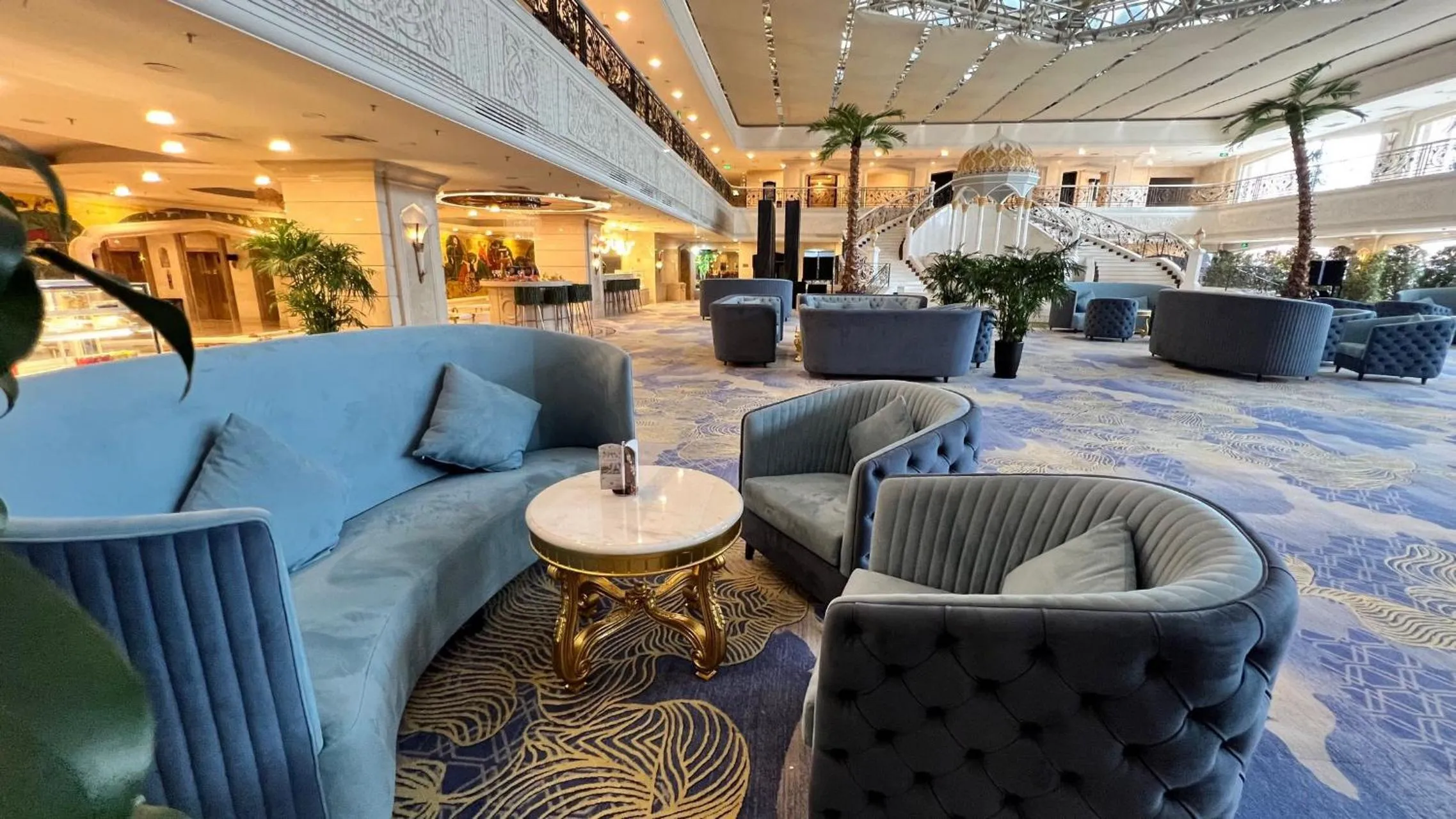 Lobby or reception in Grand Mercure Hotel Hualing