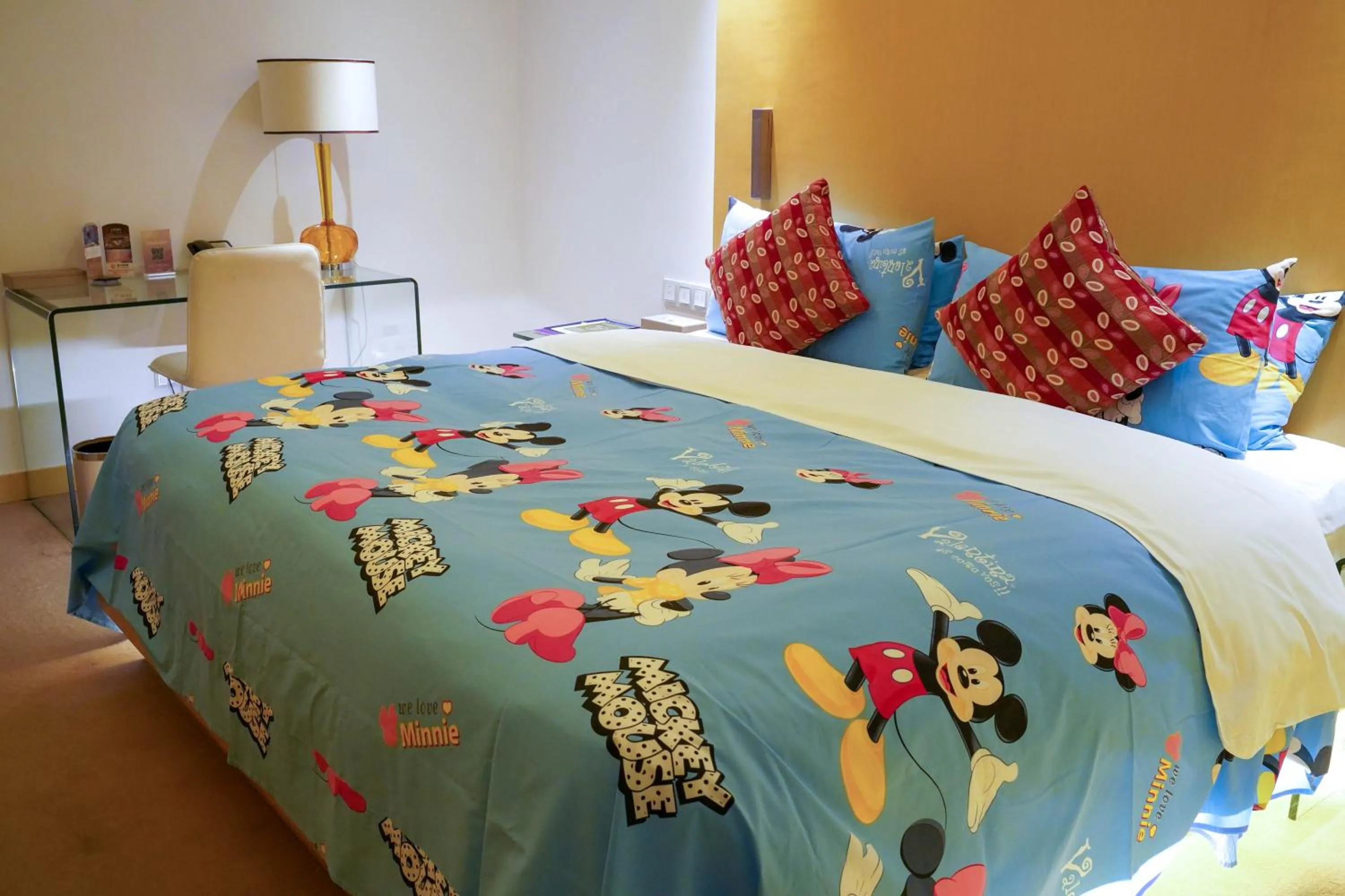 Photo of the whole room, Bed in Grand Mercure Hotel Hualing