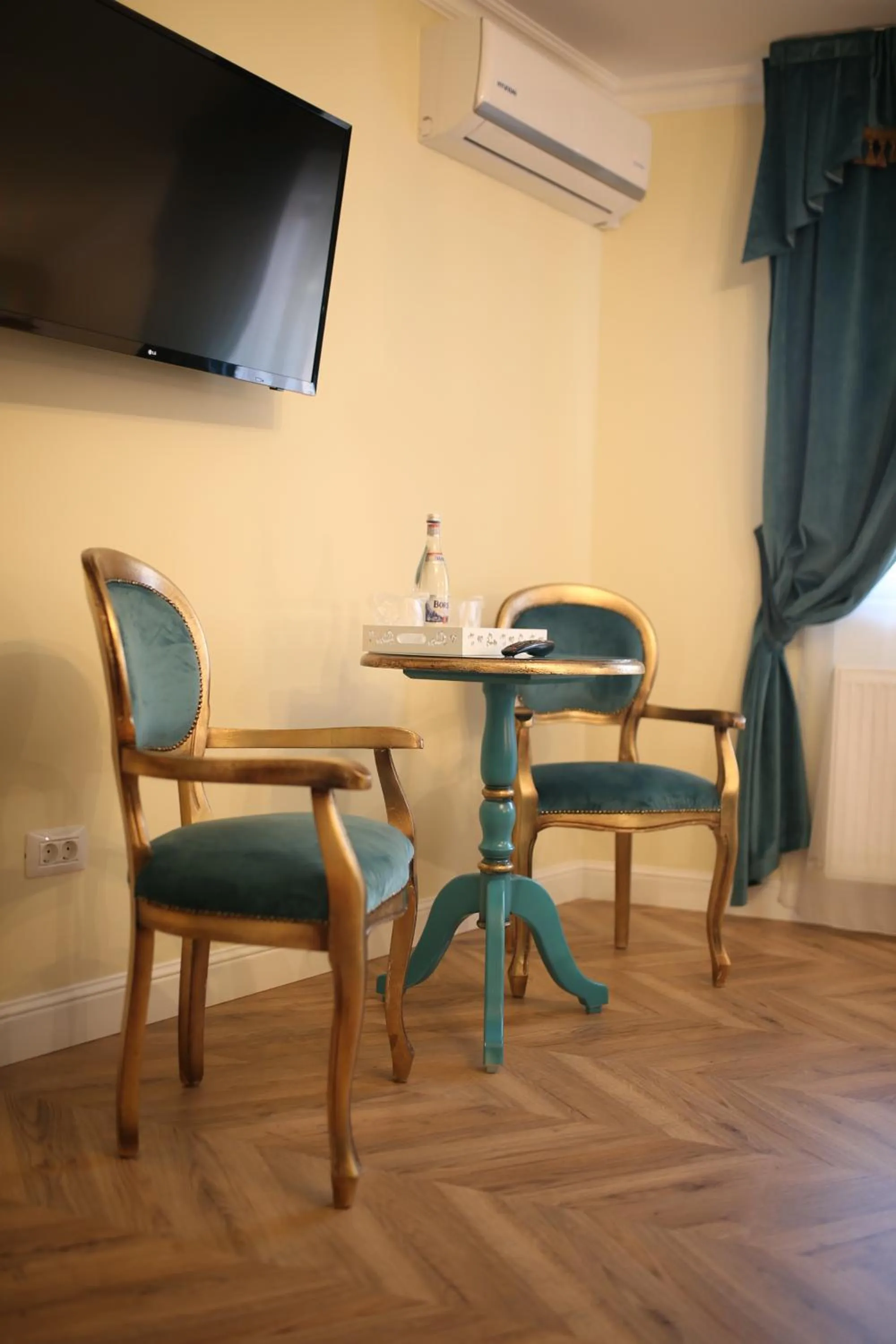 Artisans Boutique Villa