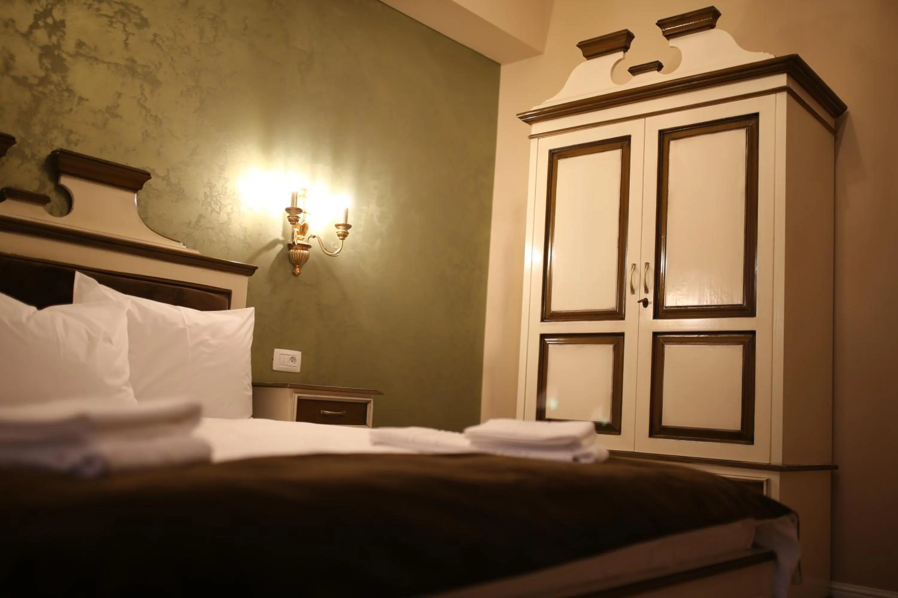 Bed in Artisans Boutique Villa