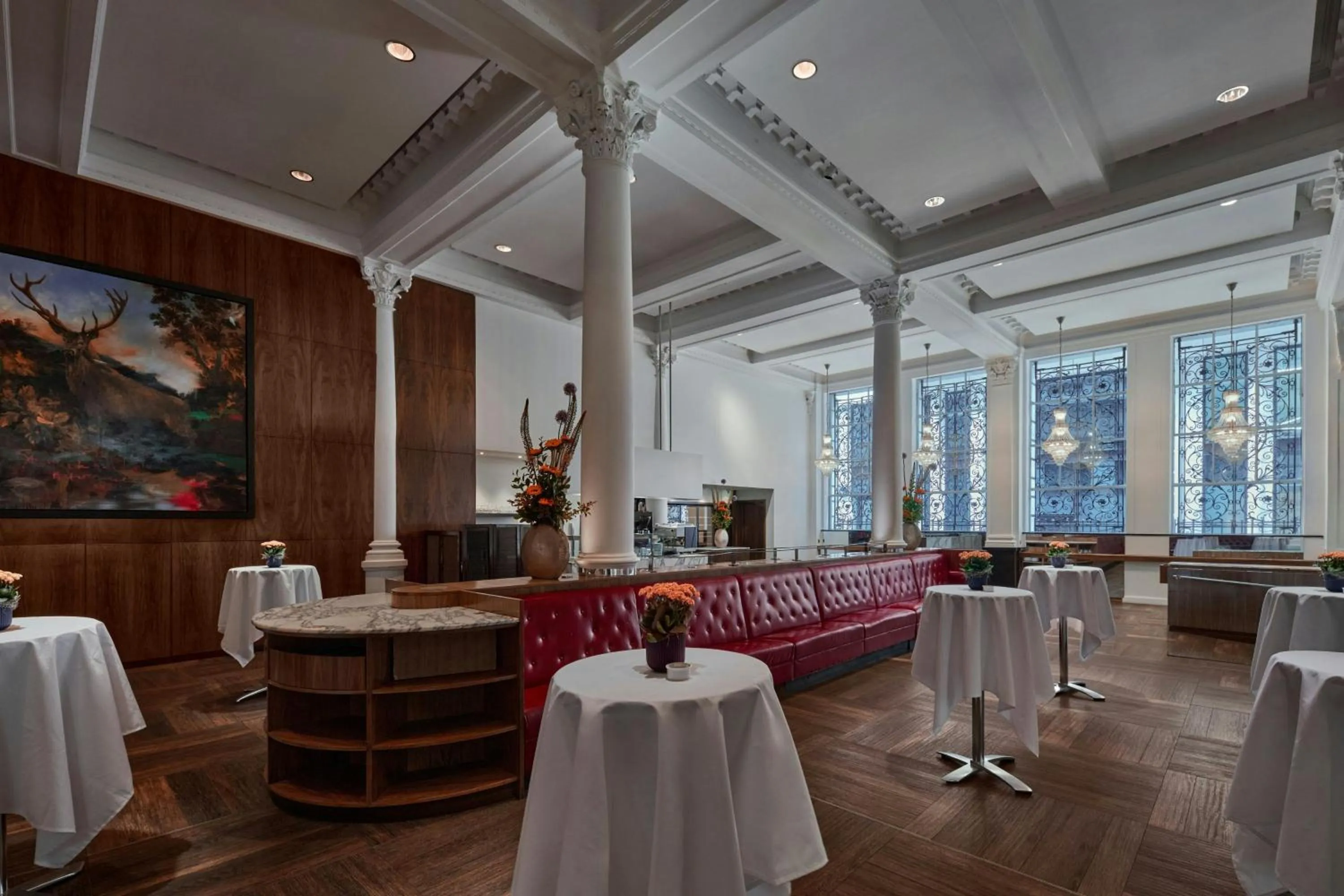 Lobby or reception in Threadneedles, Autograph Collection