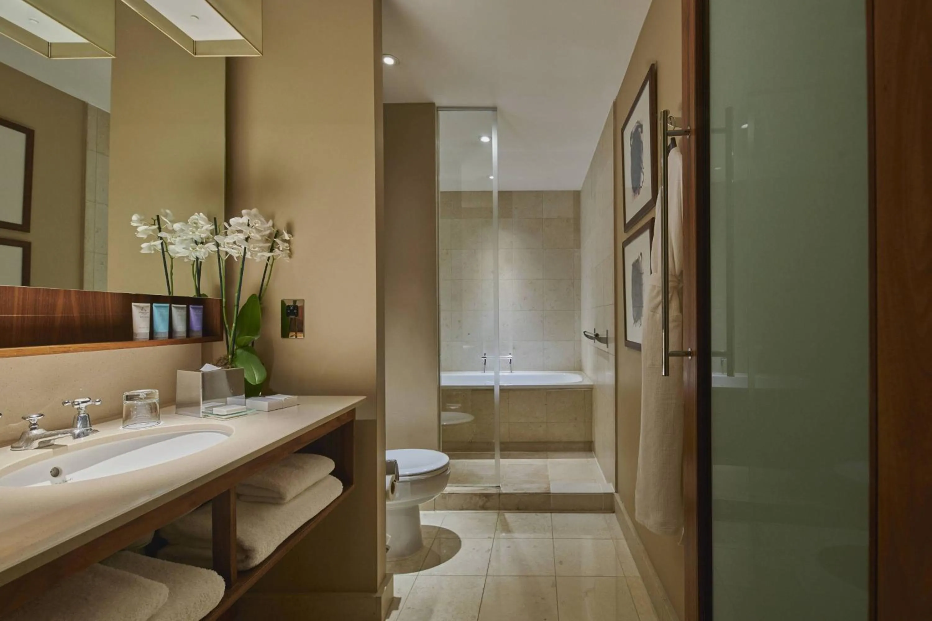 Bathroom in Threadneedles, Autograph Collection