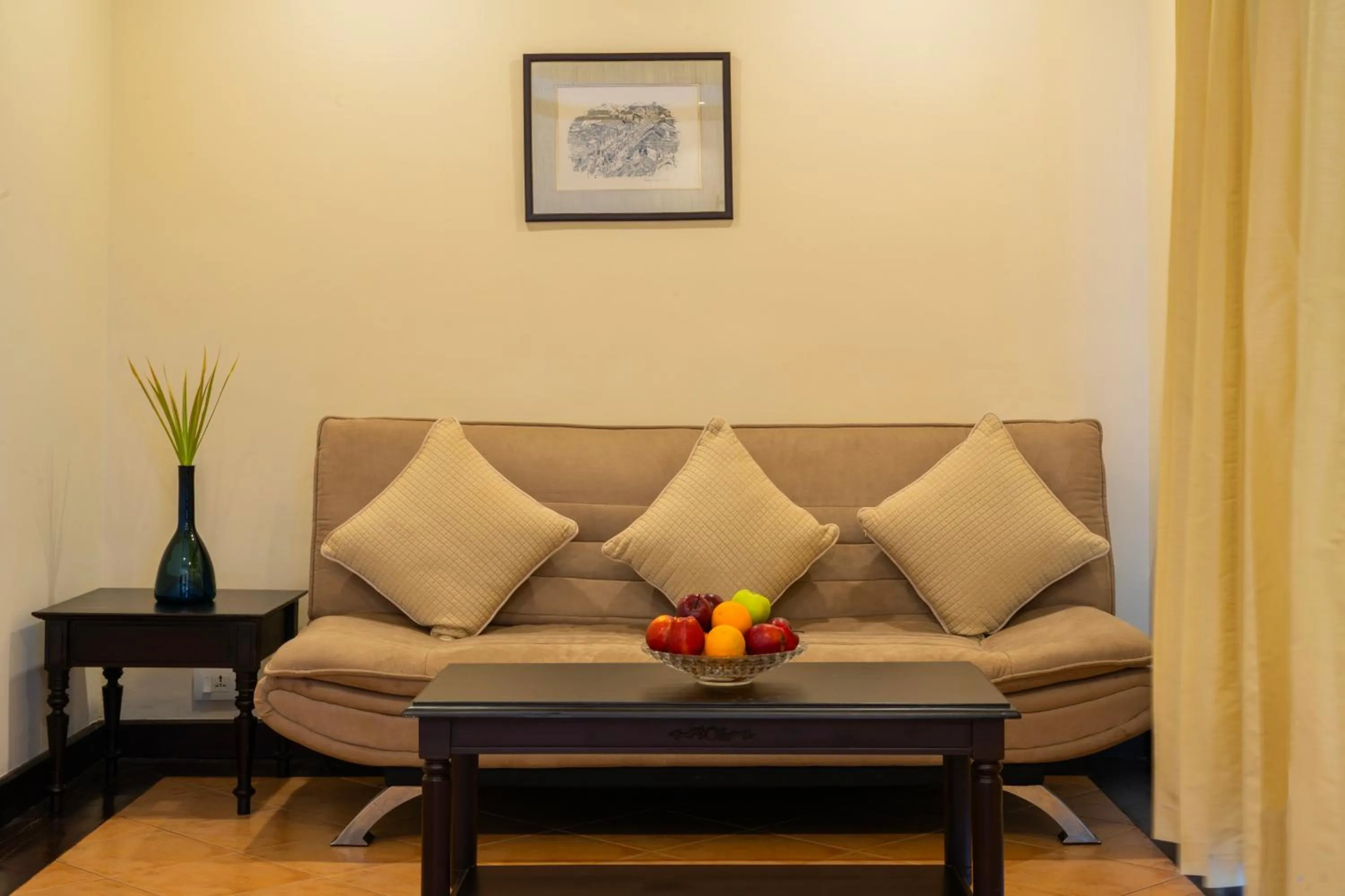 Living room in The Raviz Kadavu, Kozhikode