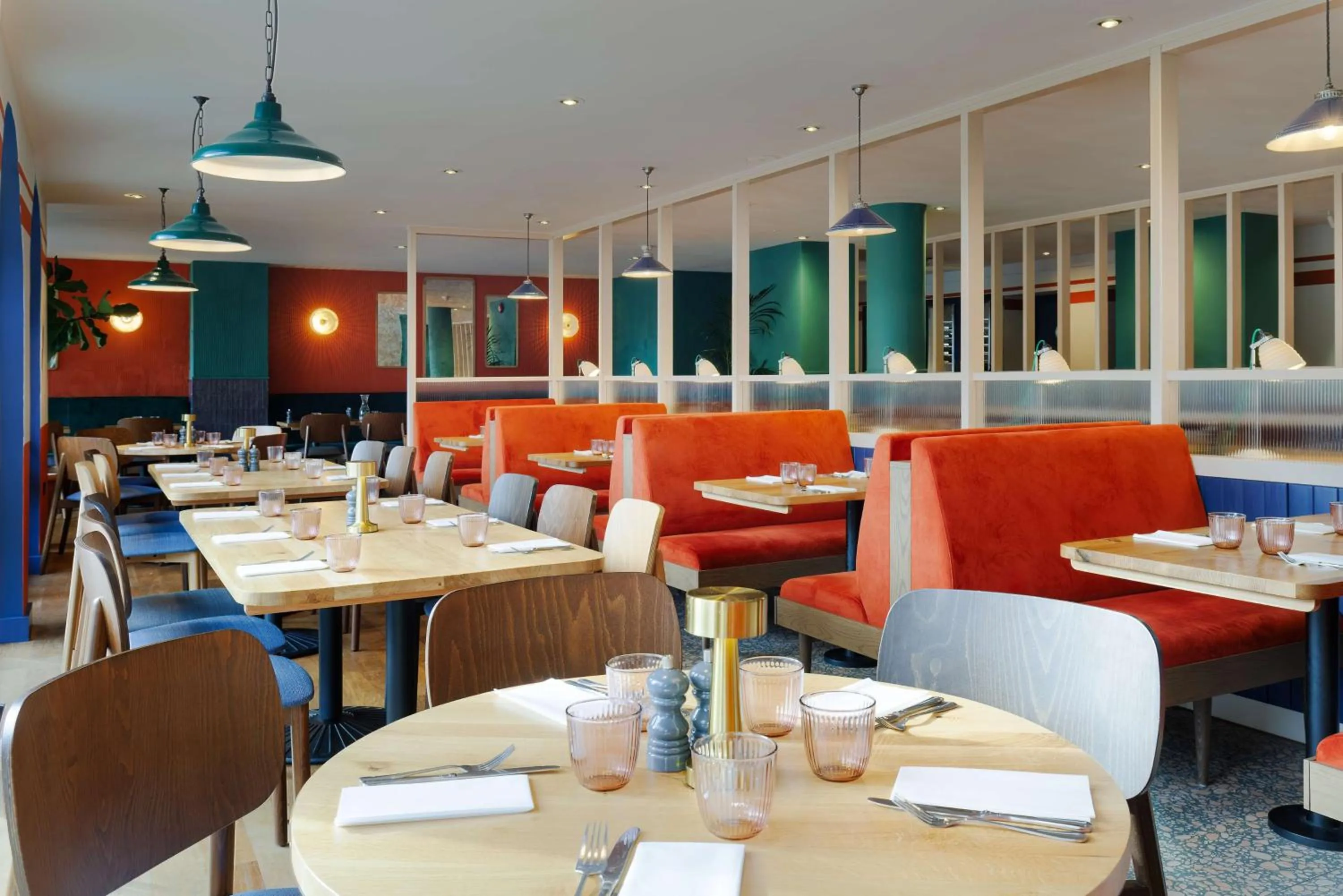 Restaurant/places to eat in Hilton Cobham