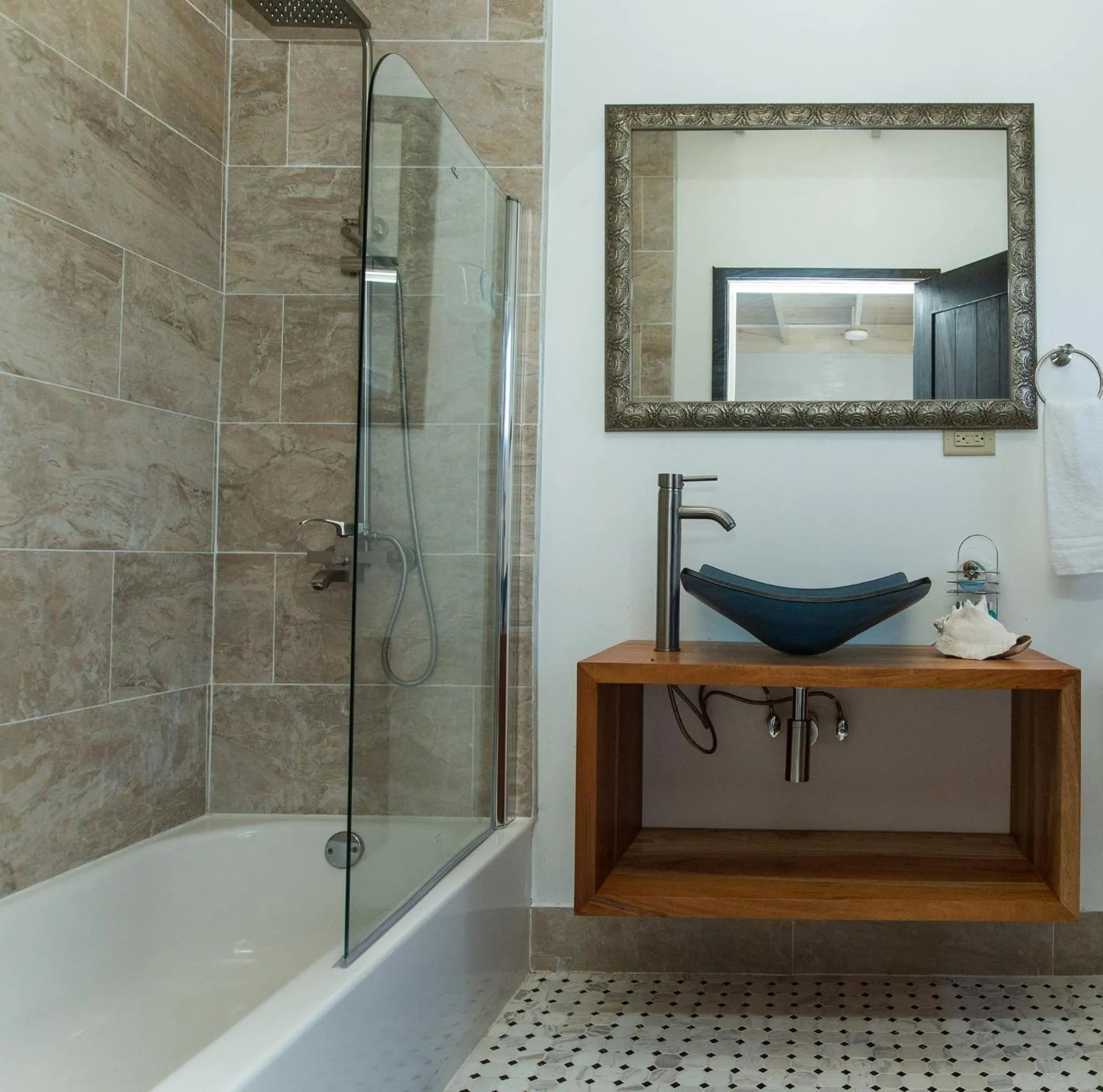 Shower in Turtles Nest Villa