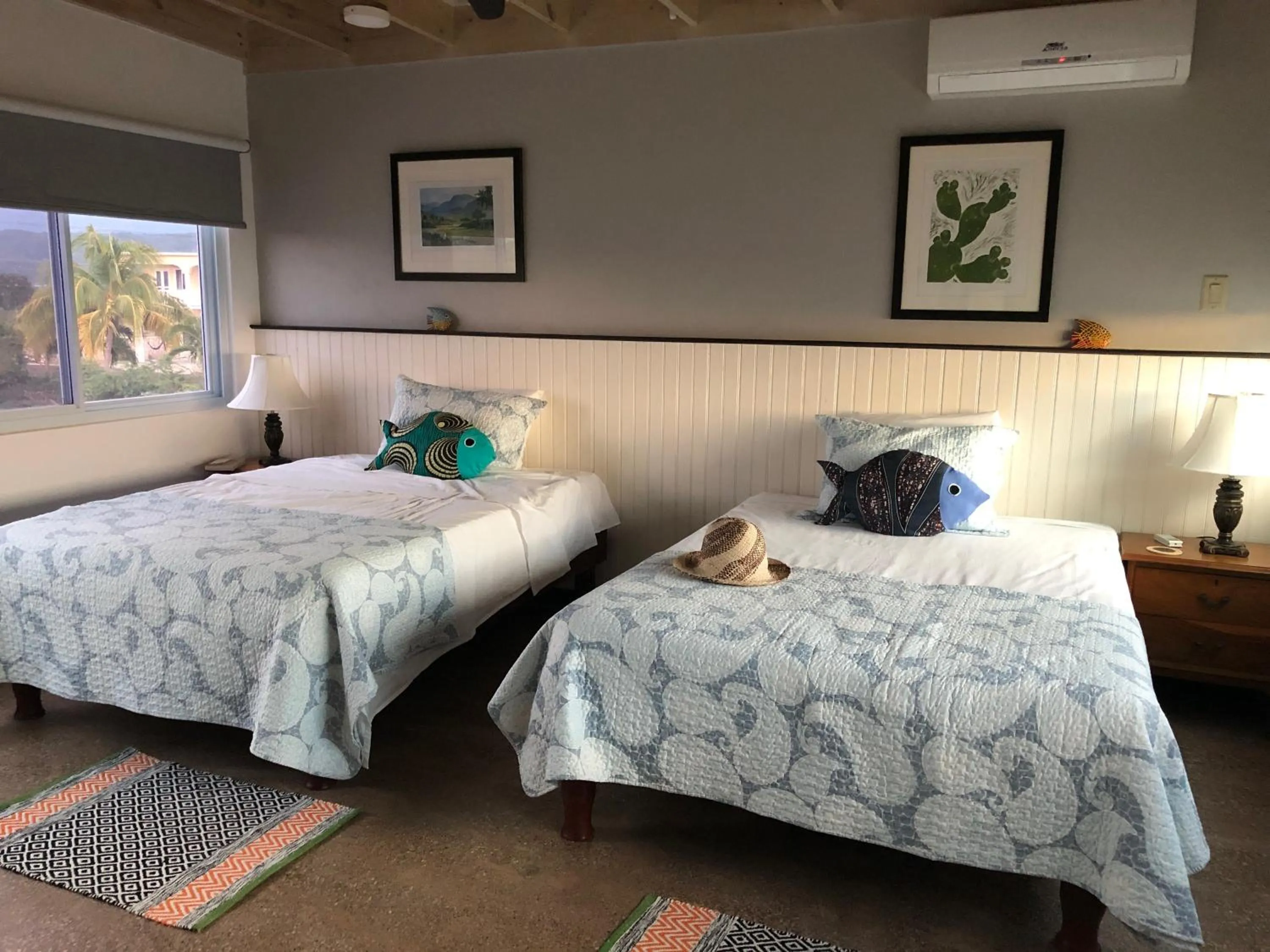 Bedroom, Bed in Turtles Nest Villa