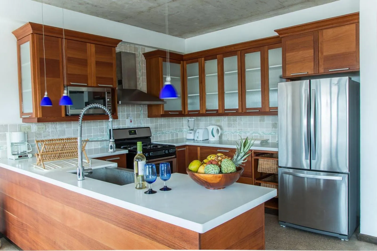 Kitchen or kitchenette in Turtles Nest Villa
