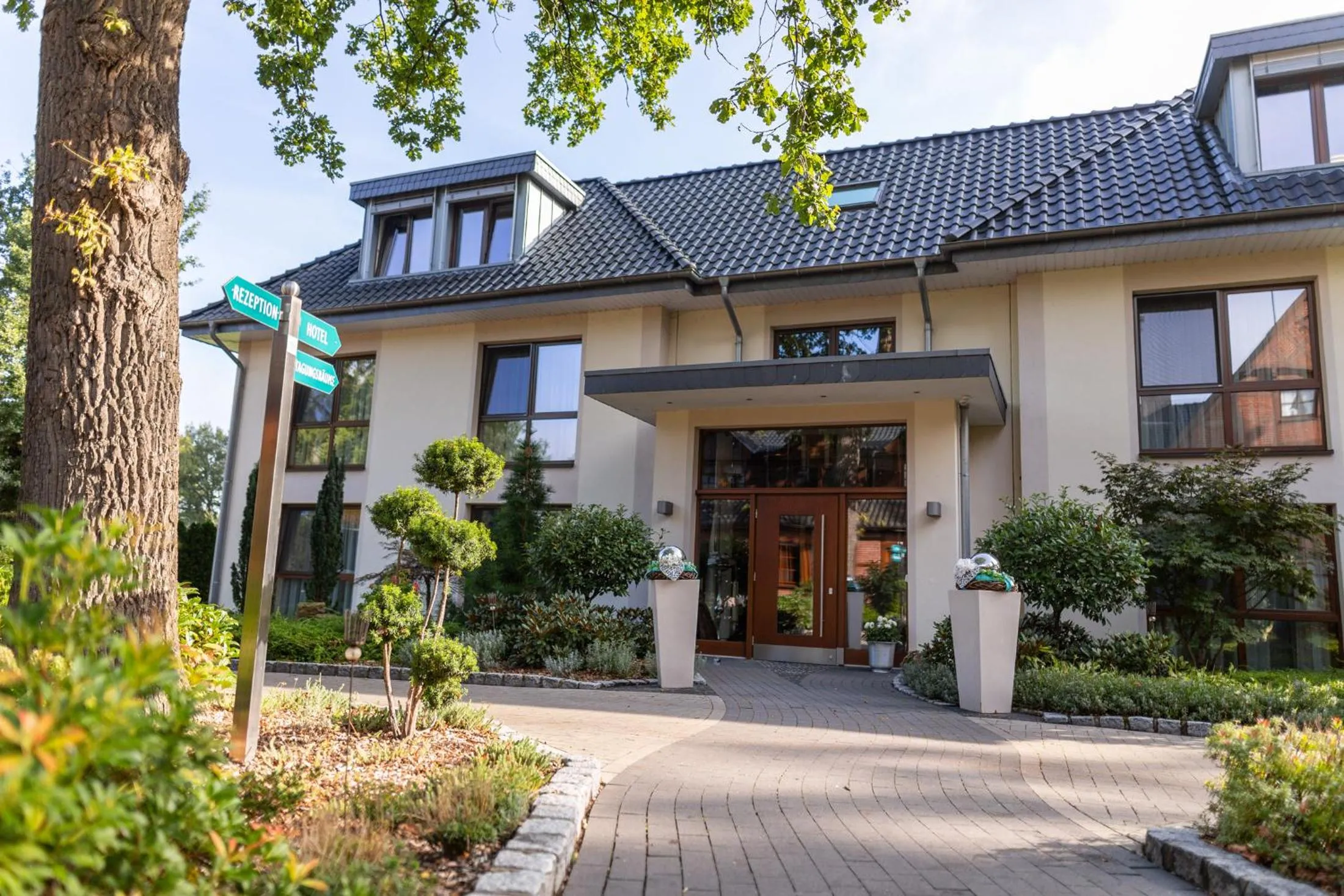 Facade/entrance in Hotel Mutter-Bahr