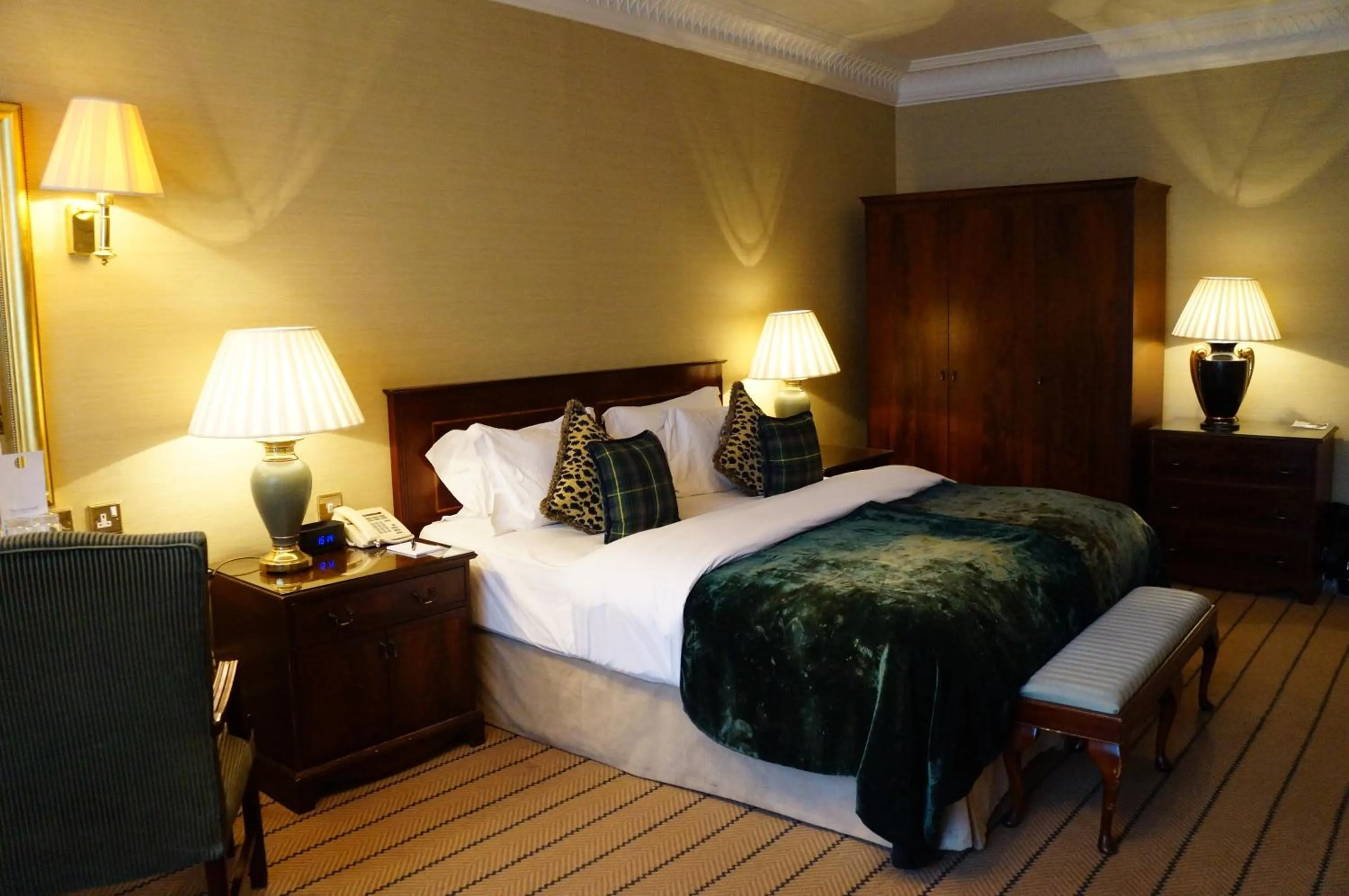 Bed in The Colonnade